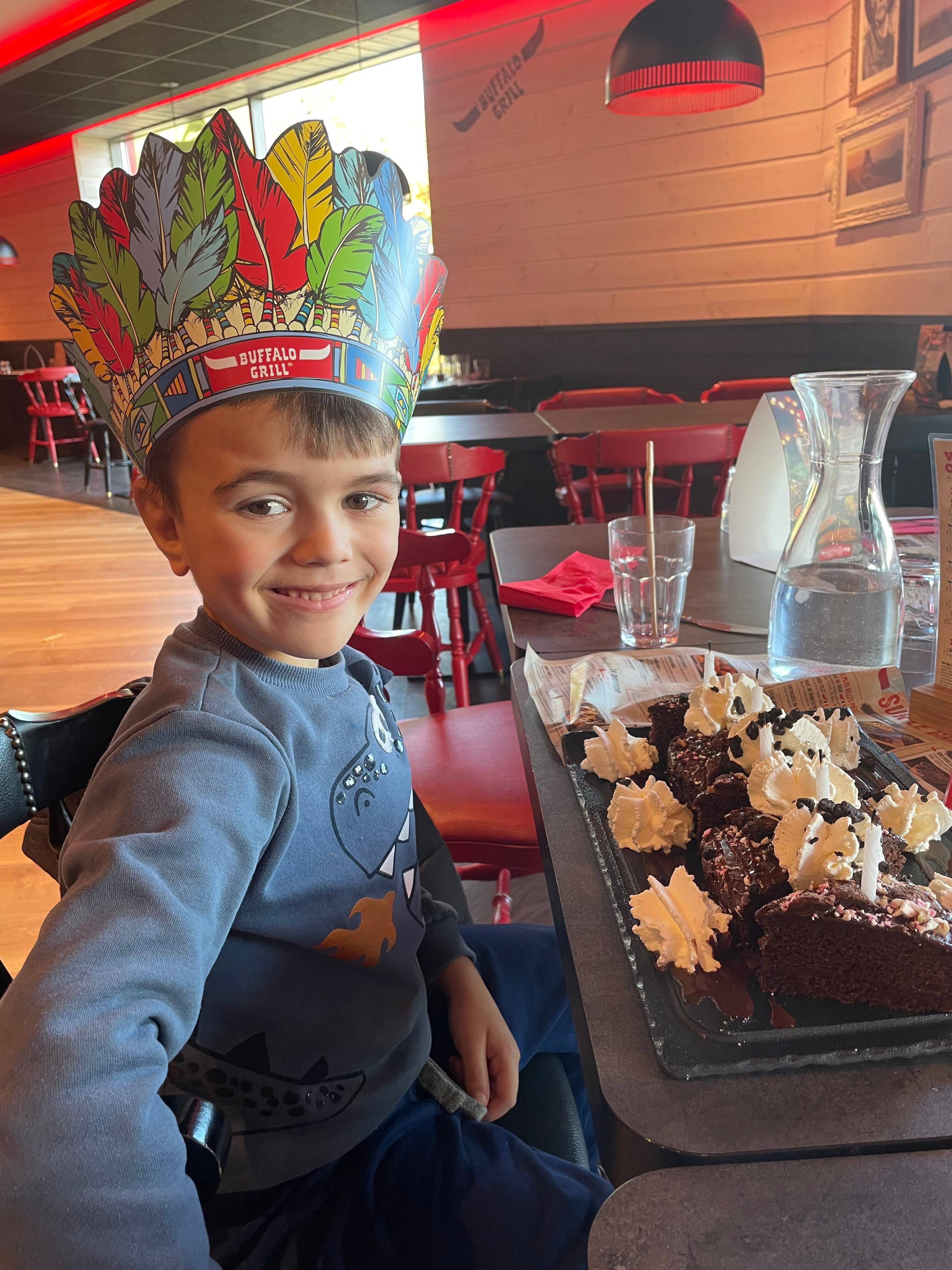 "Il y a un petit trou dans l'oreille...": on vous donne des nouvelles de Ruben, opéré il y a plus d'un an aux États-Unis d'une malformation