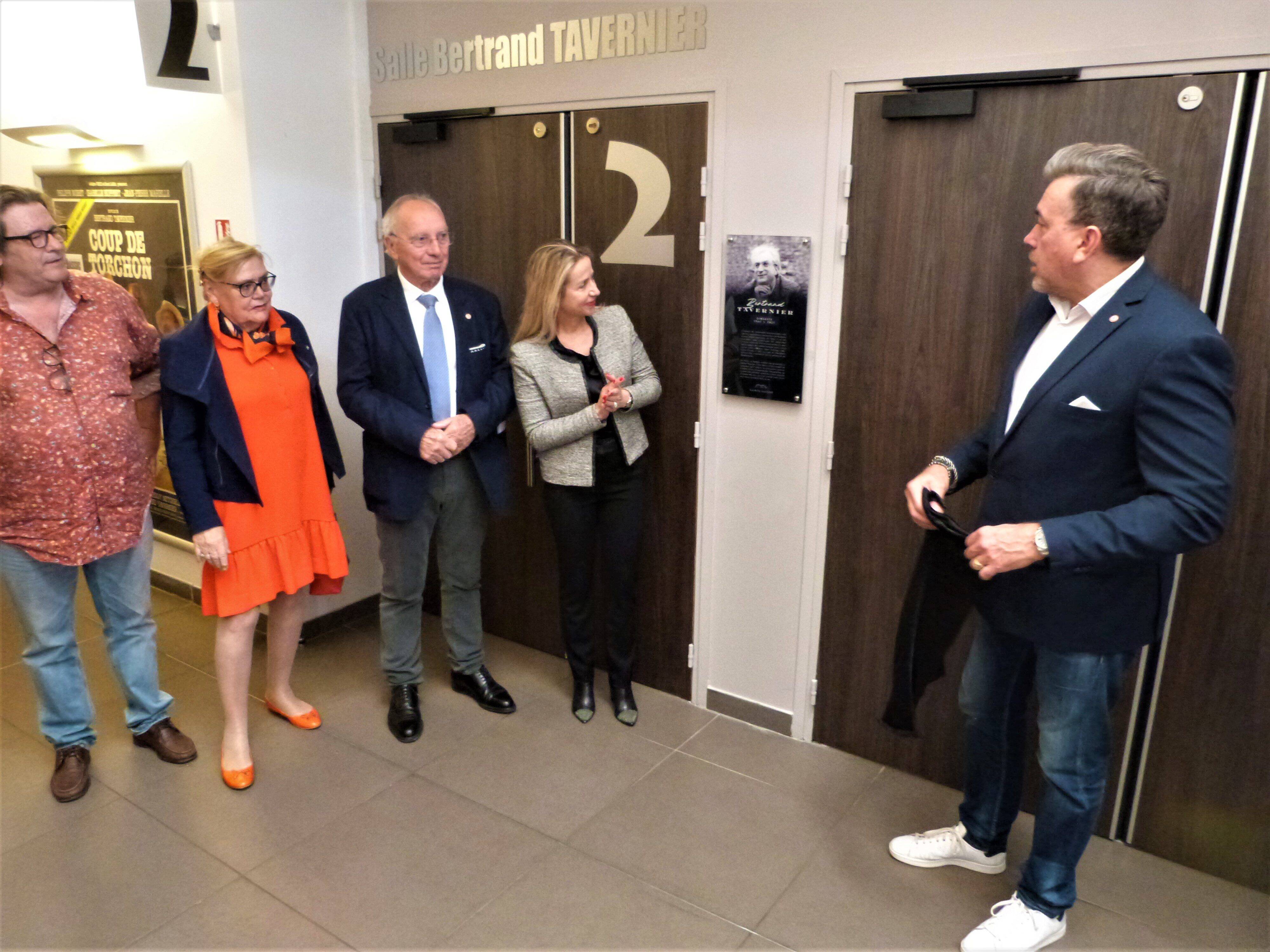 Une salle Bertrand Tavernier inaugurée au cinéma de Sainte-Maxime