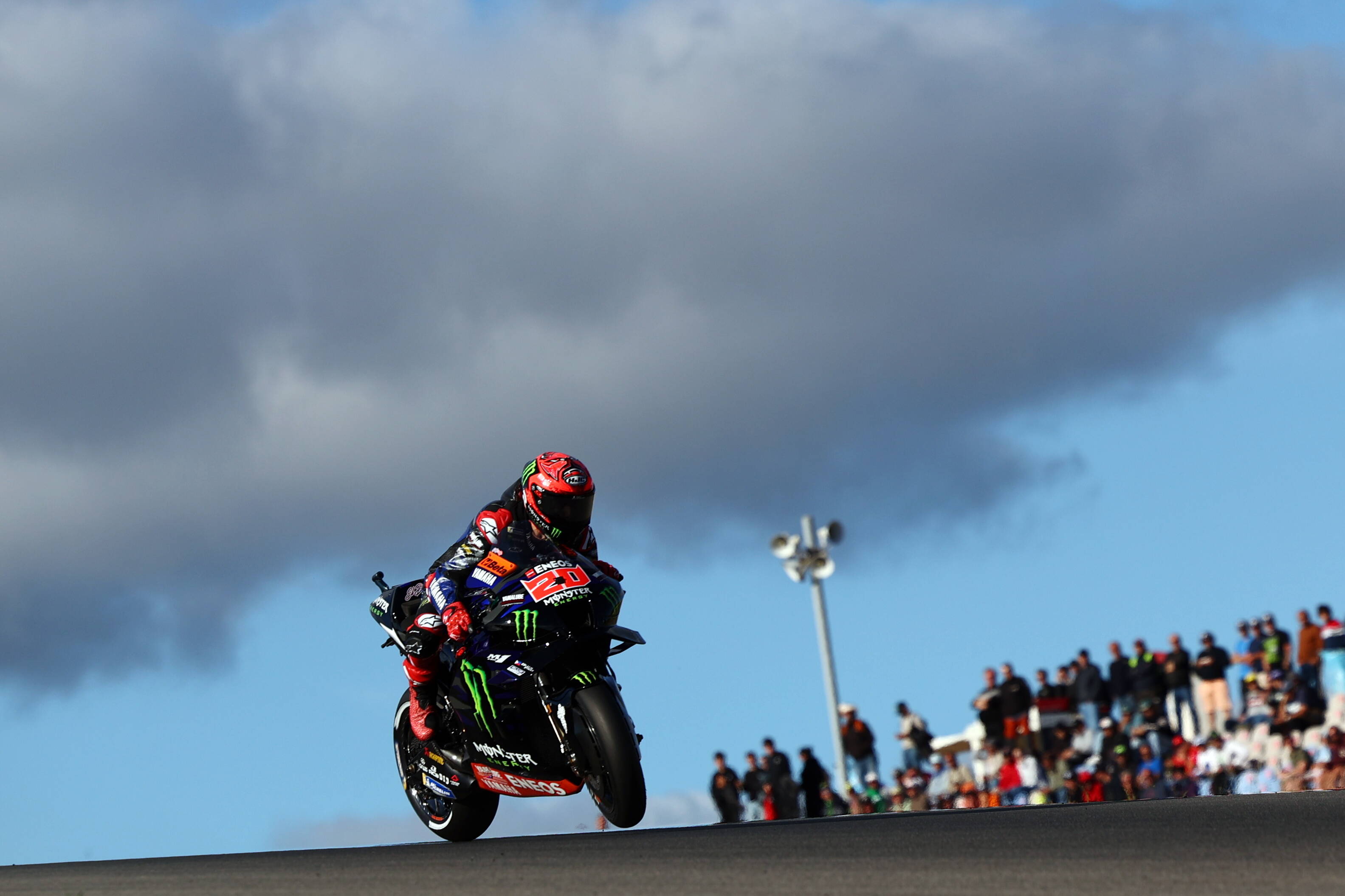 Francesco Bagnaia remporte la première course sprint du MotoGP, Fabio Quartararo dixième