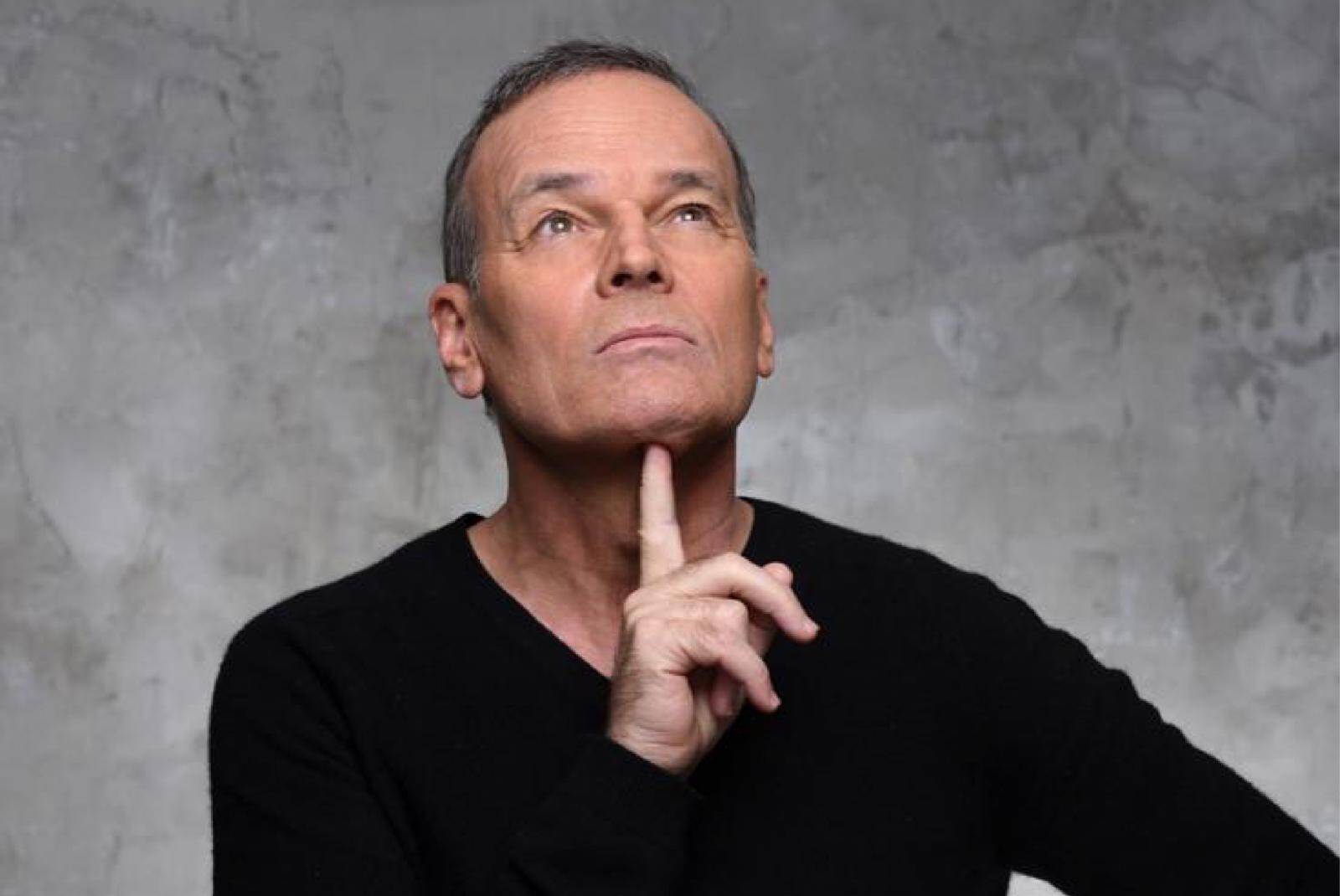 "C'est ma devise: culture et déconne": Laurent Baffie se questionne dans son dernier spectacle de passage à Hyères ce dimanche