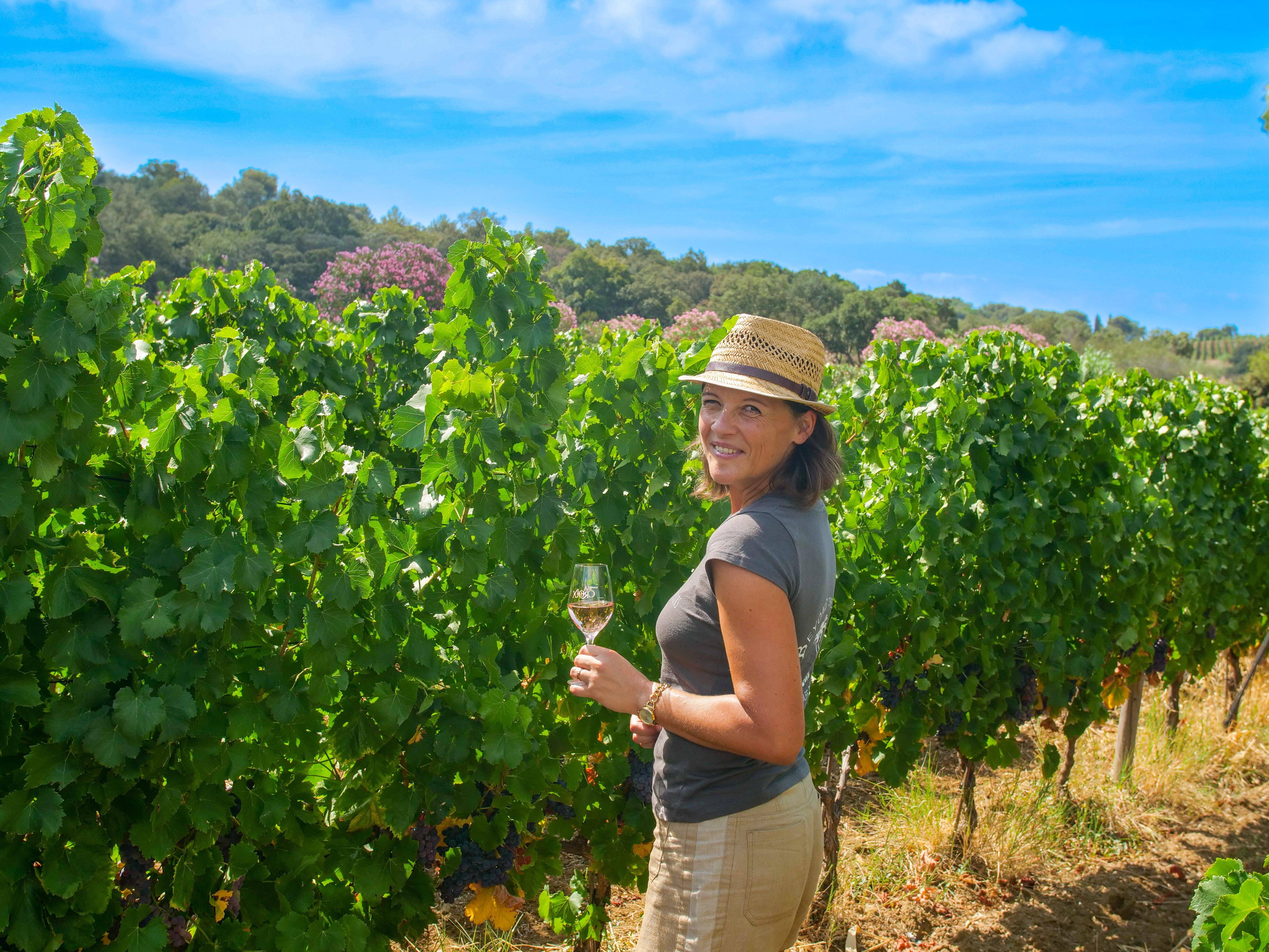 Elle veut faire découvrir le vin de manière ludique dans le Golfe de Saint-Tropez