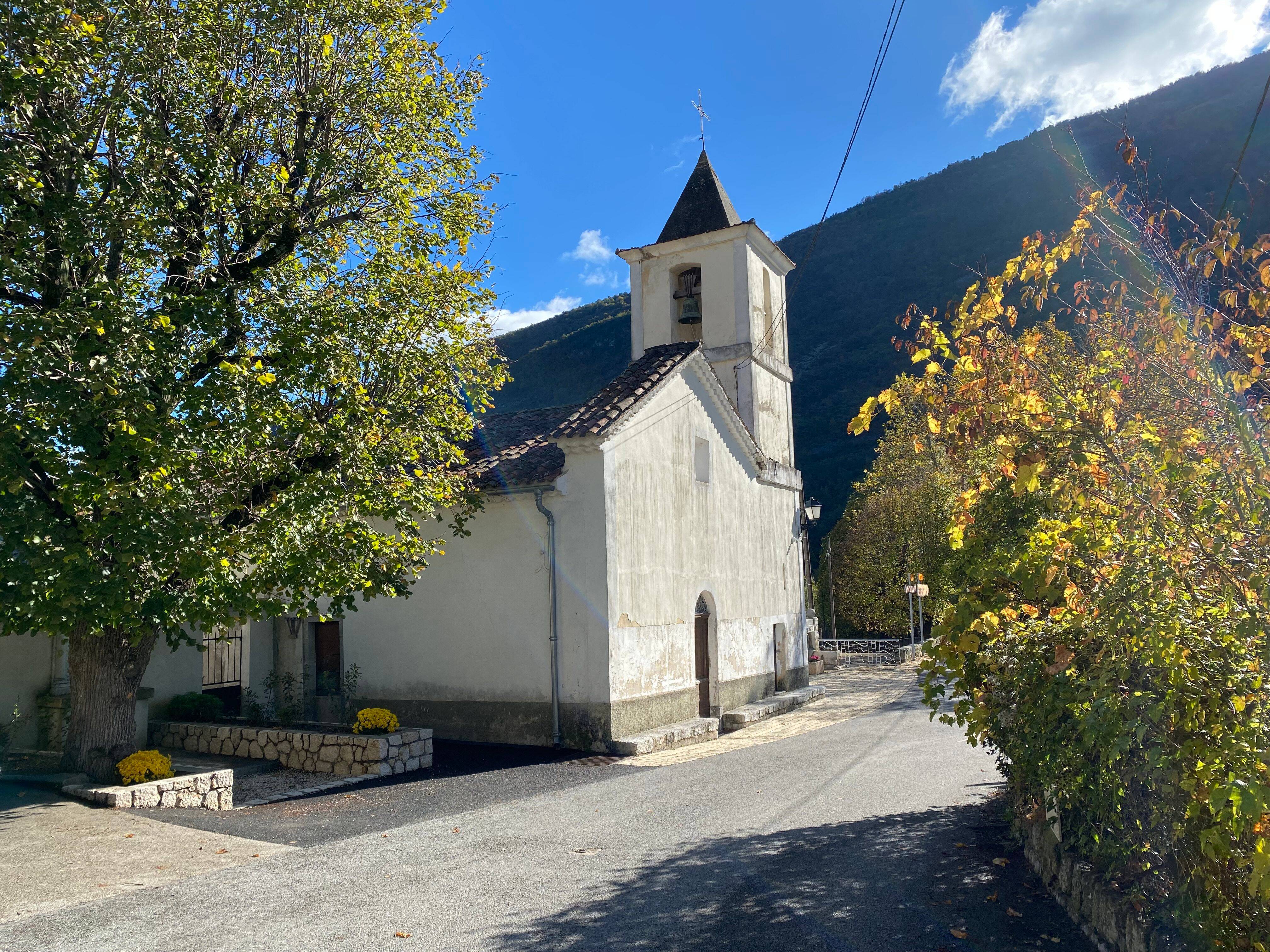 Privé de bus par la Région, ce village de la Côte d'Azur veut en acheter un, et c'est le maire qui le conduira