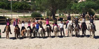 Des vacances sportives et créatives pour les enfants à Cavalaire