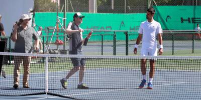 Surprise: le n°1 mondial de tennis Novak Djokovic est venu taper la balle jaune à Nice ce mercredi