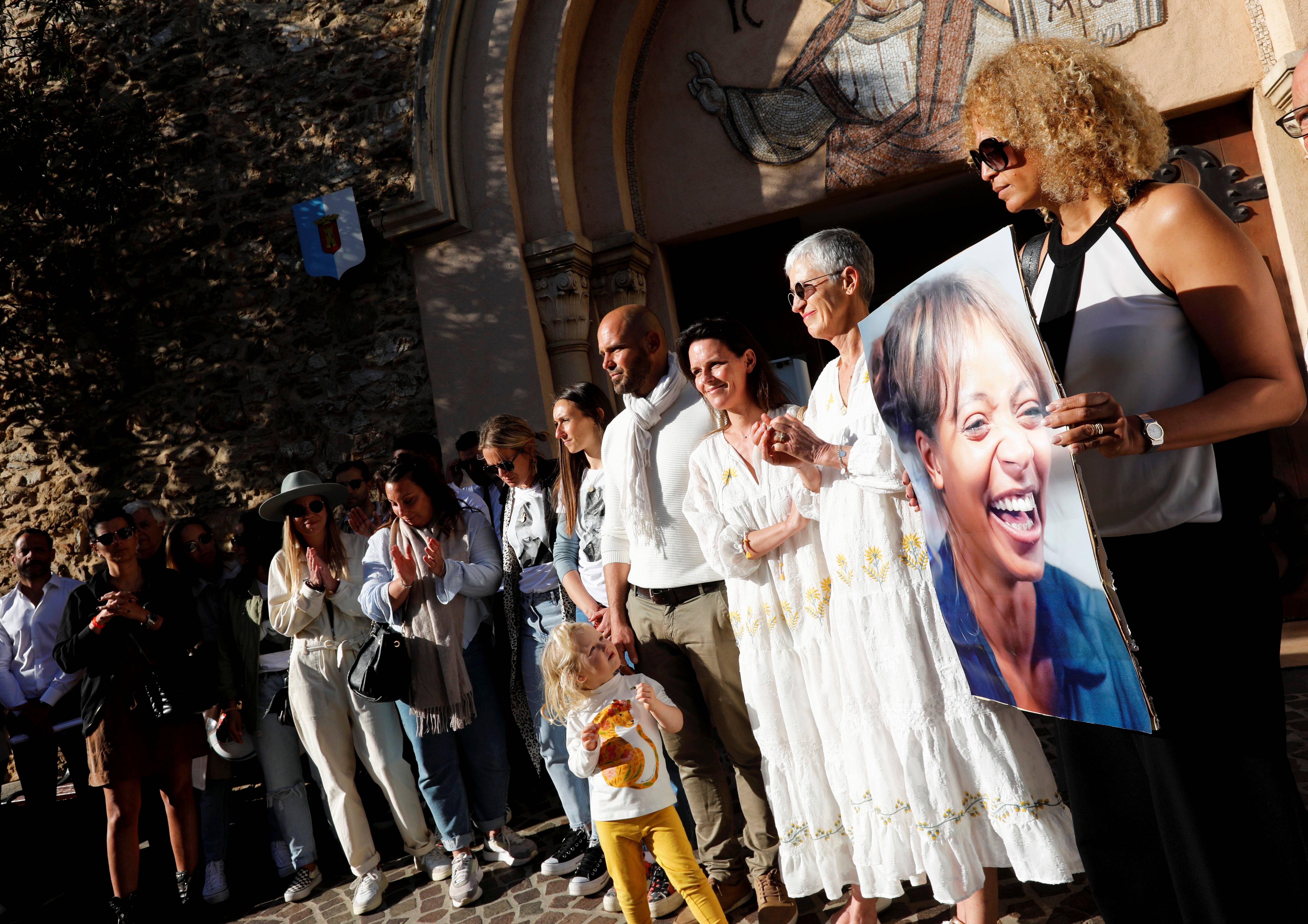 Niçoise morte aux Seychelles: sa famille toujours en quête de réponses, deux ans après