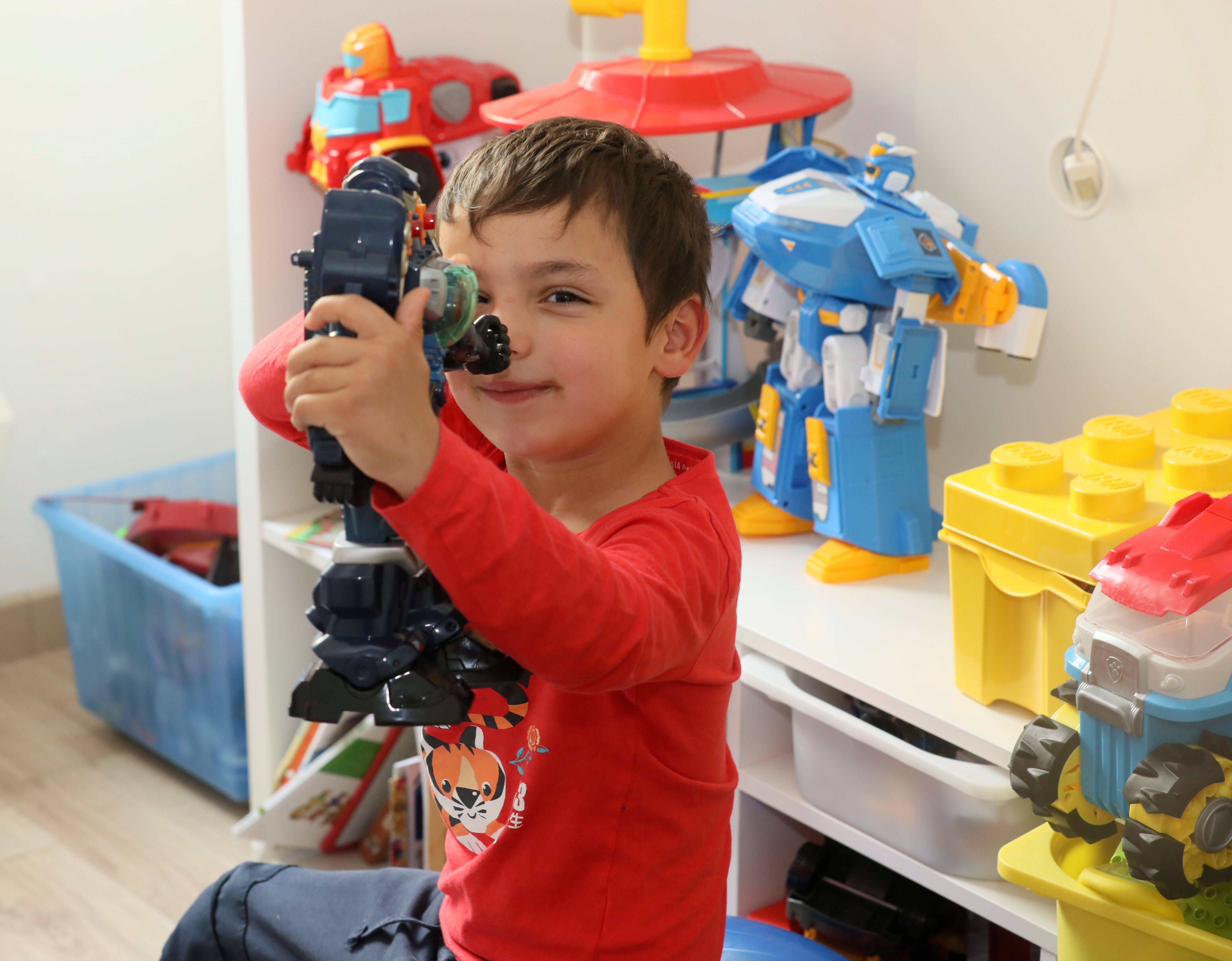 "L'inclusion de mon fils est le combat de ma vie": mère d'un enfant autiste, une Niçoise réagit aux mesures annoncées sur le handicap