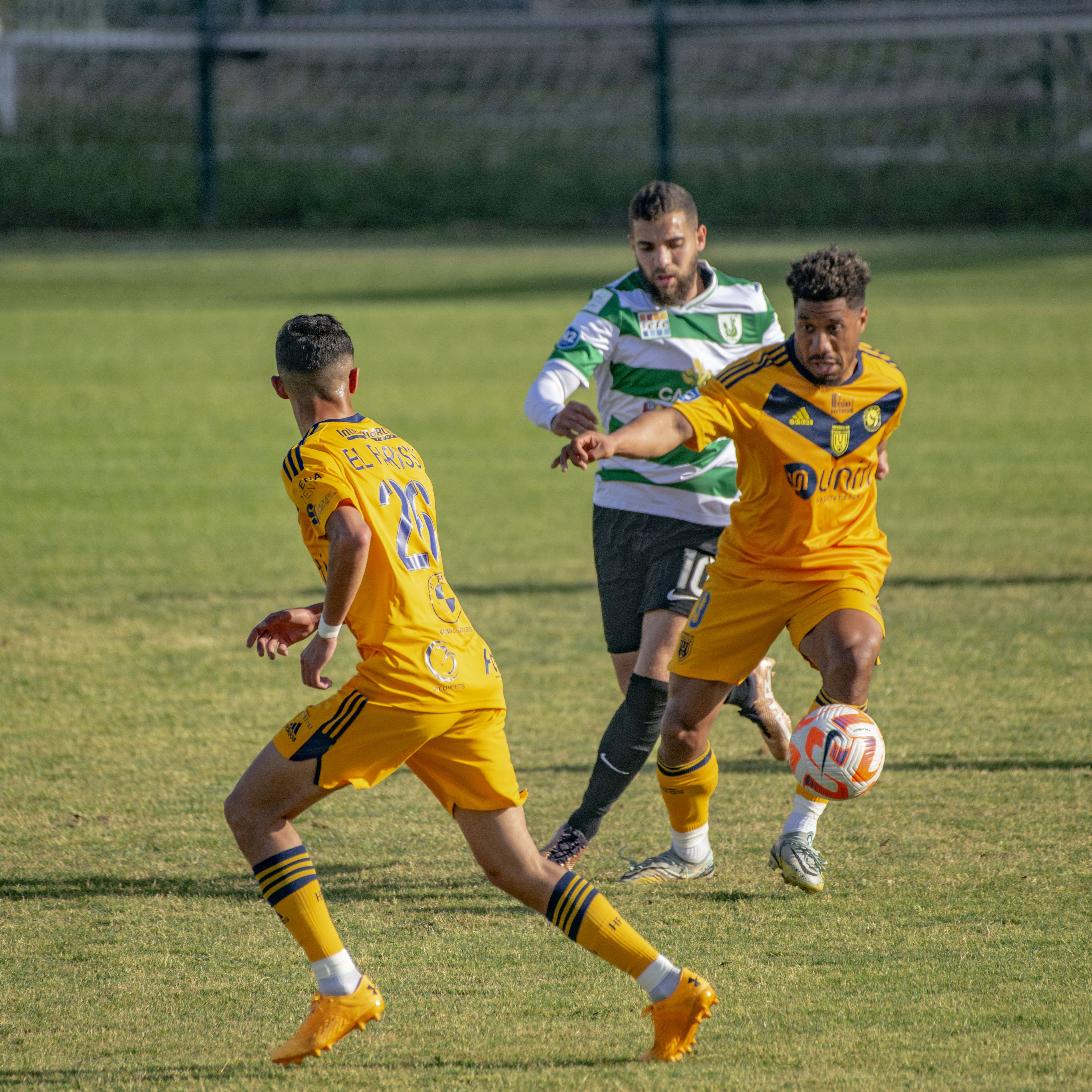 Football: en National 2, Hyères colle onze buts à Sète
