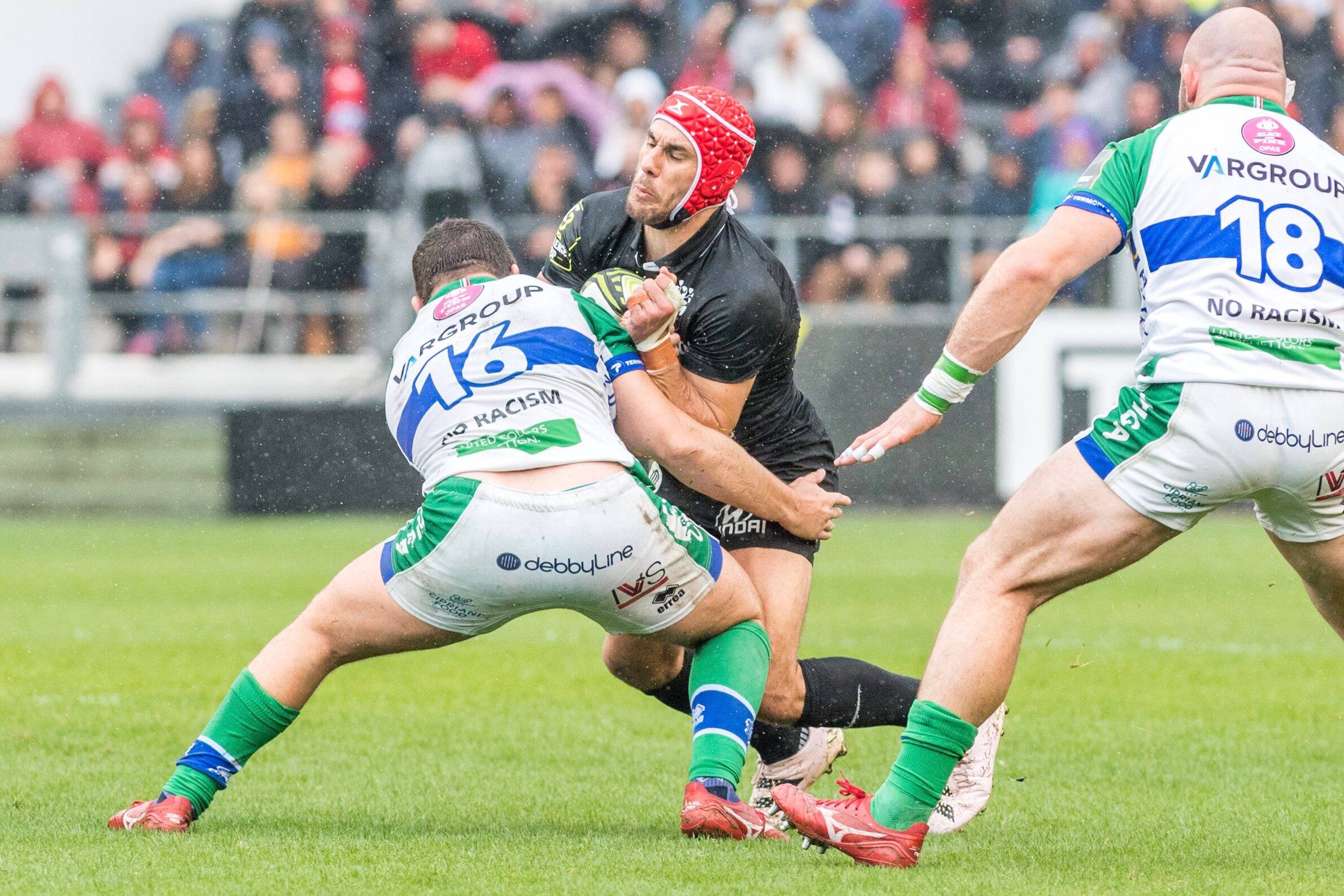 "Le fait d'être là, je savoure": de retour avec le RCT, l'ailier international Gabin Villière se confie