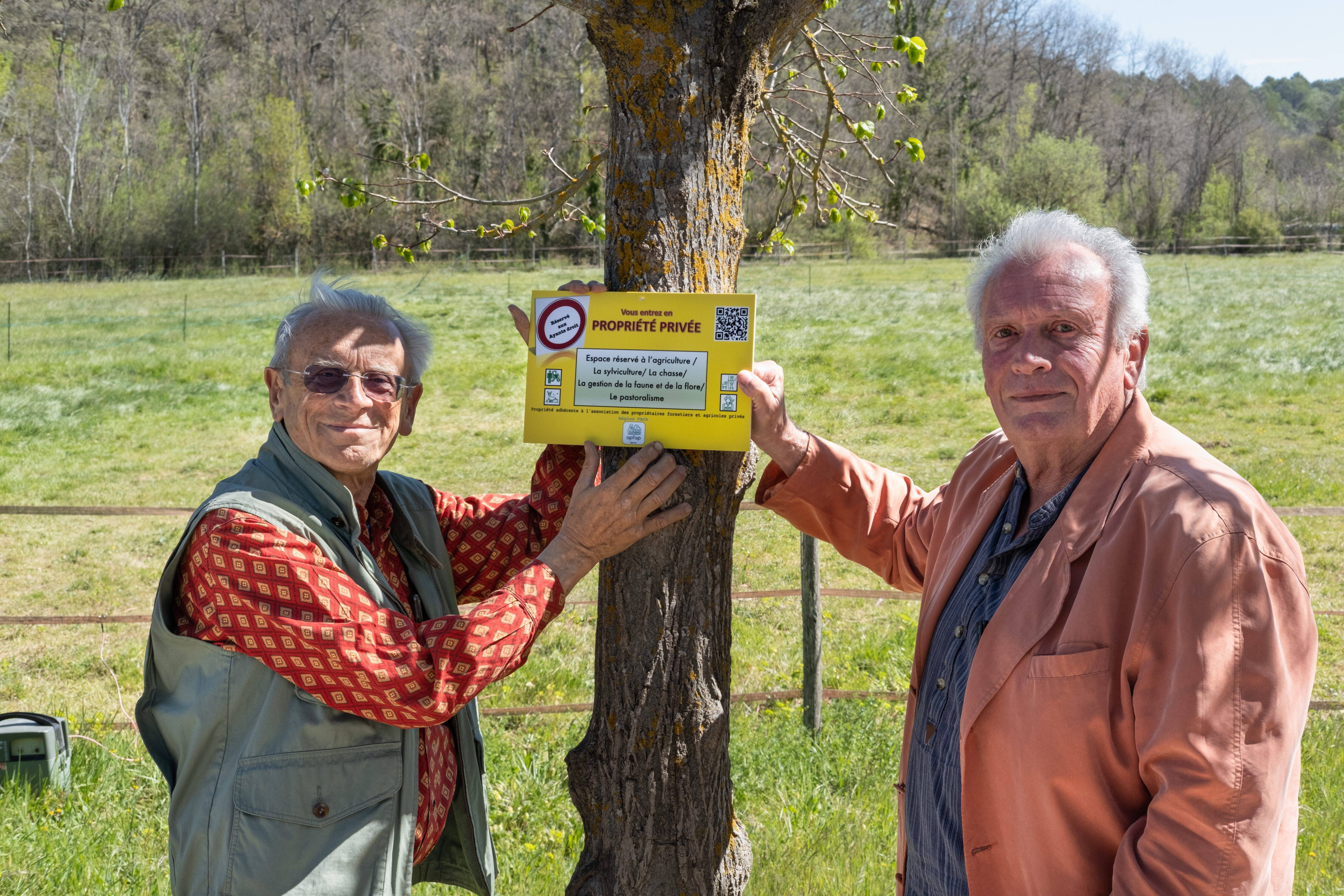 Plus de 350 propriétaires de forêts privées dans le Var se réunissent en association pour favoriser la cohabitation avec les promeneurs