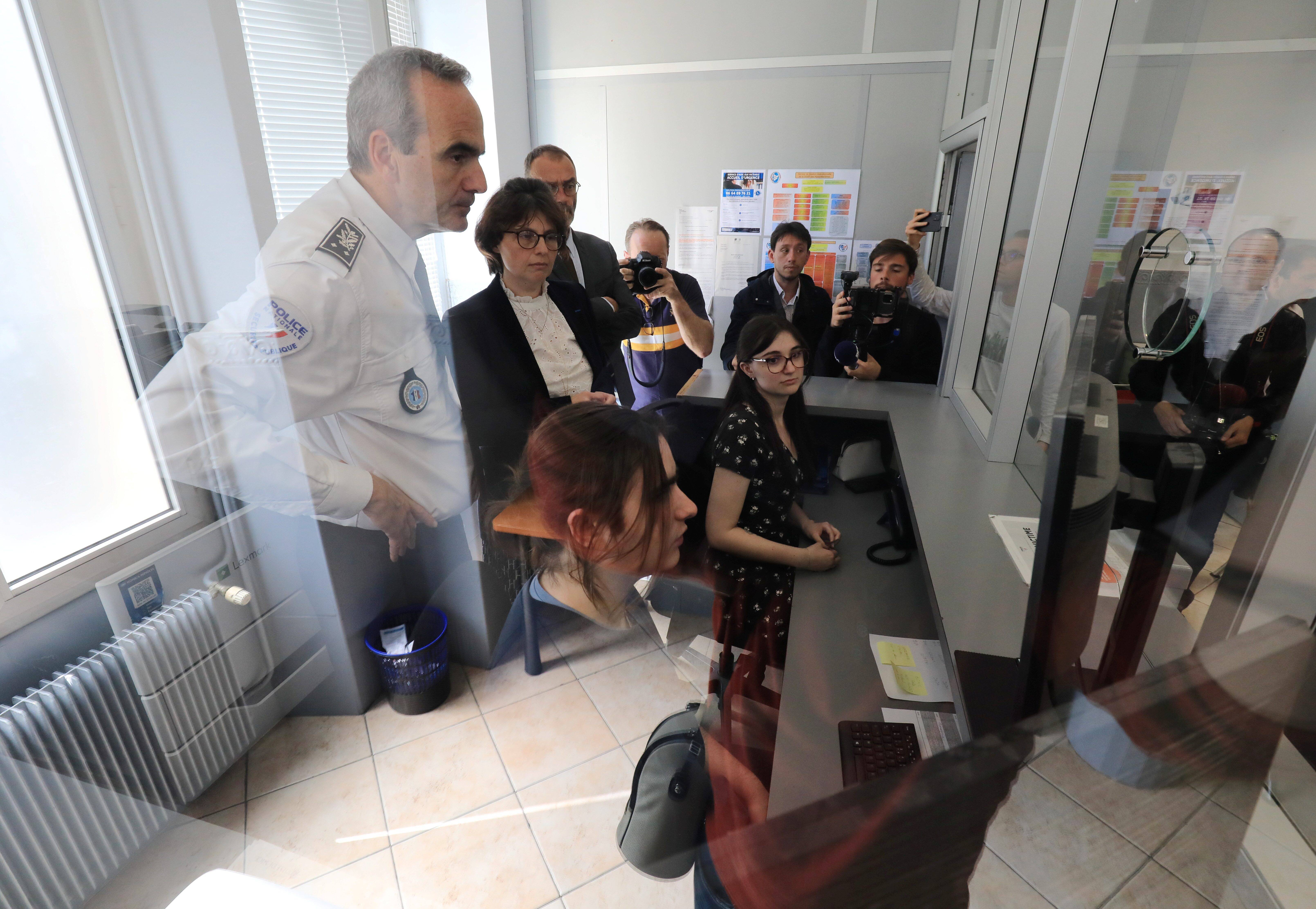 Il est "souvent le premier contact avec la police" à Nice, le service des plaintes du commissariat Foch entièrement rénové