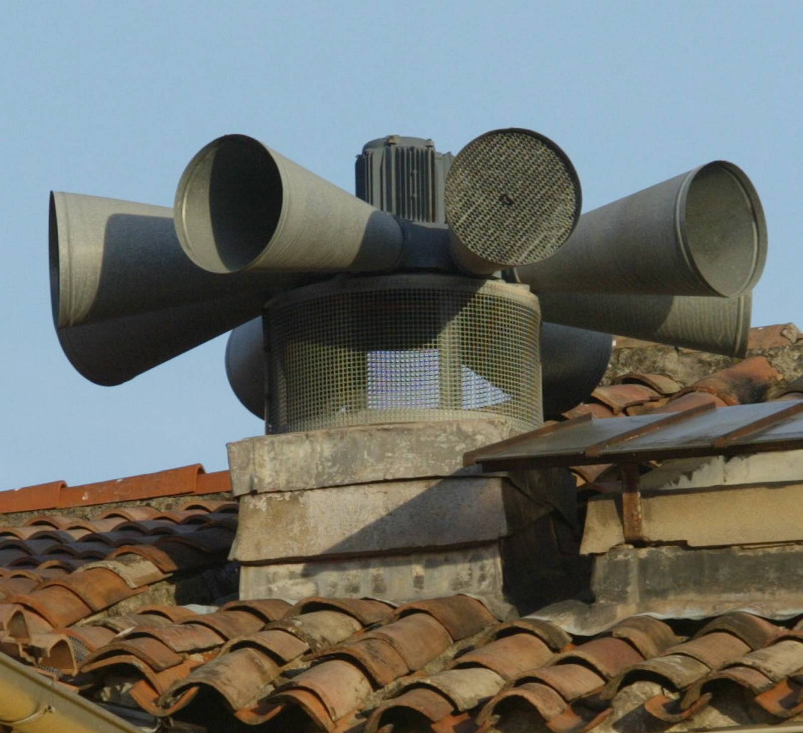 Elles retentissent dans différents quartiers à différents moment de la journée: que sont ces sirènes que l'on entend dans Nice cette semaine?