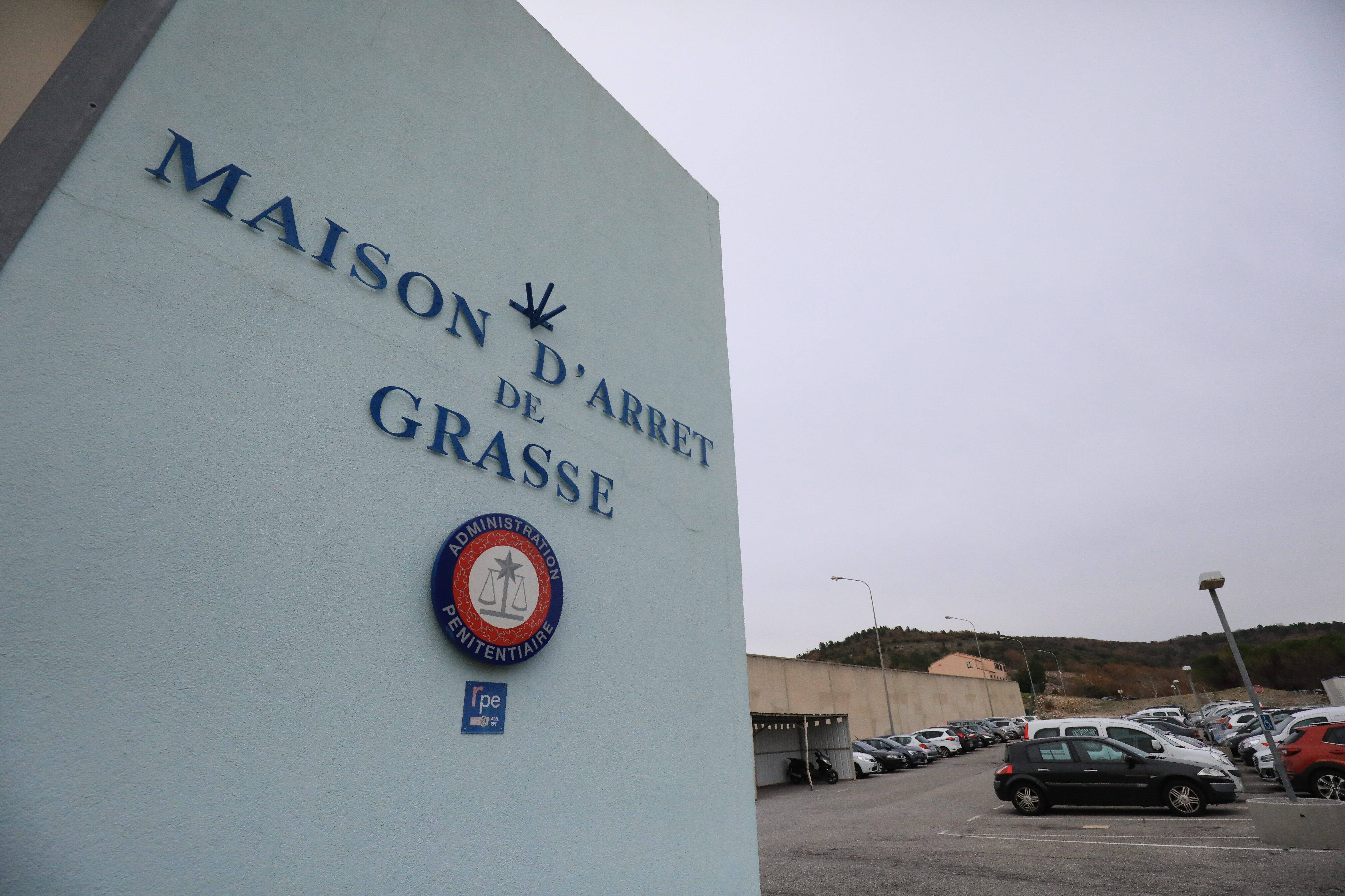 Aux parloirs de la maison d'arrêt de Grasse, une mère de famille interpellée avec du cannabis et une carte SIM