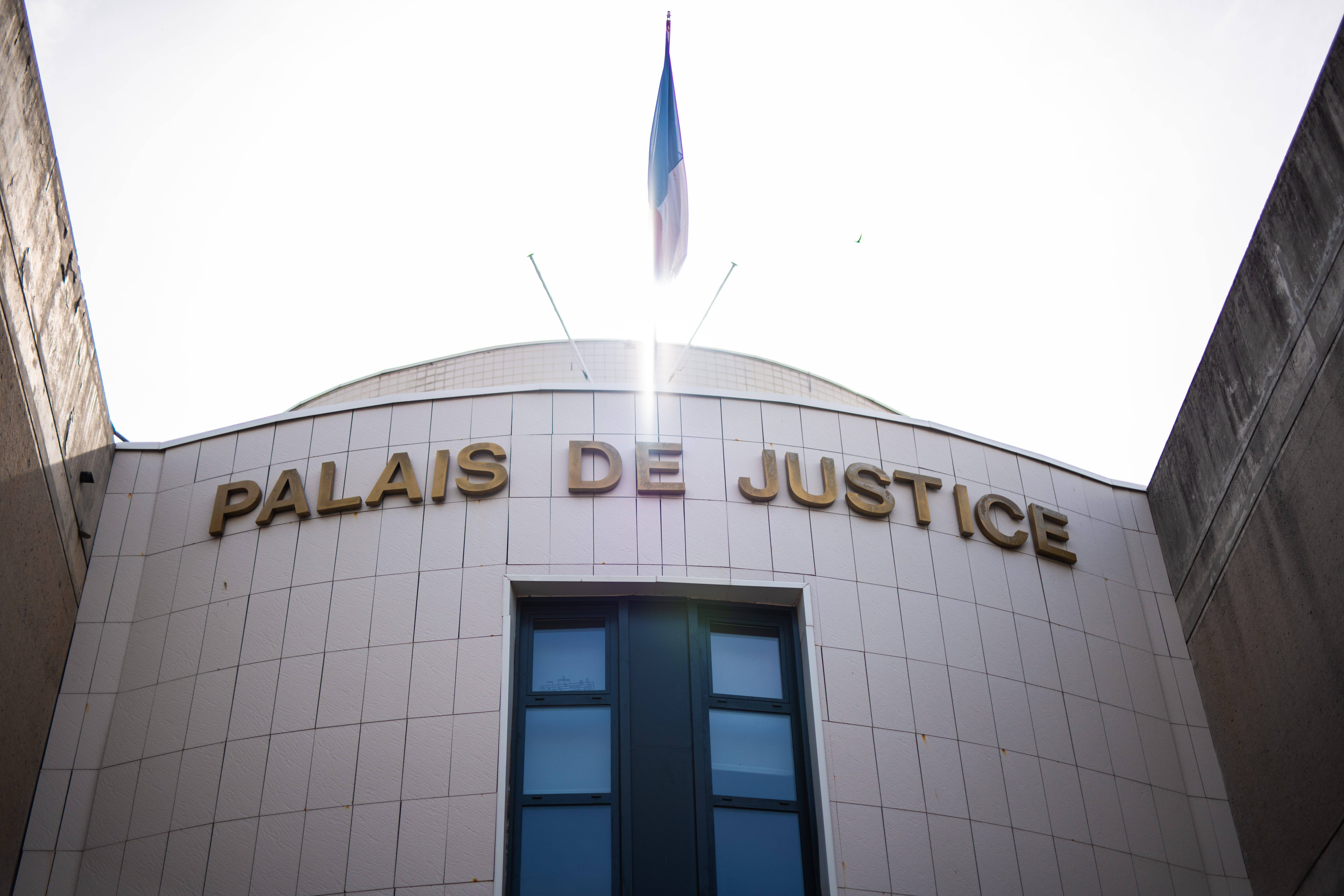 Un professeur de français accusé de harcèlement sexuel sur une élève dans le Var