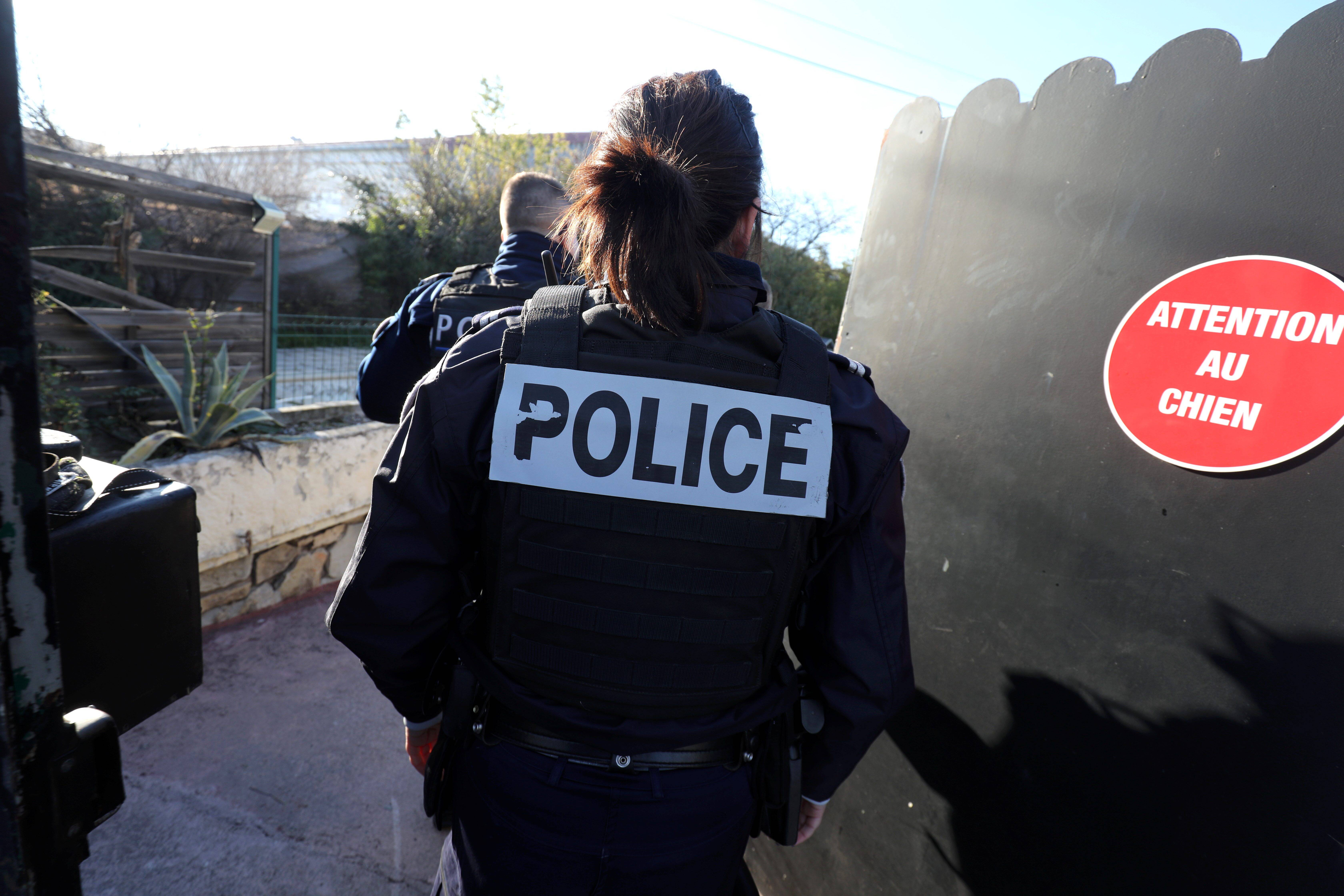 Les policiers démantèlent un petit trafic de stupéfiants à Draguignan, un an d'emprisonnement pour les deux dealers