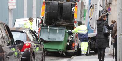 Un camion poubelle s'est renversé sur la route ce vendredi à Montferrat