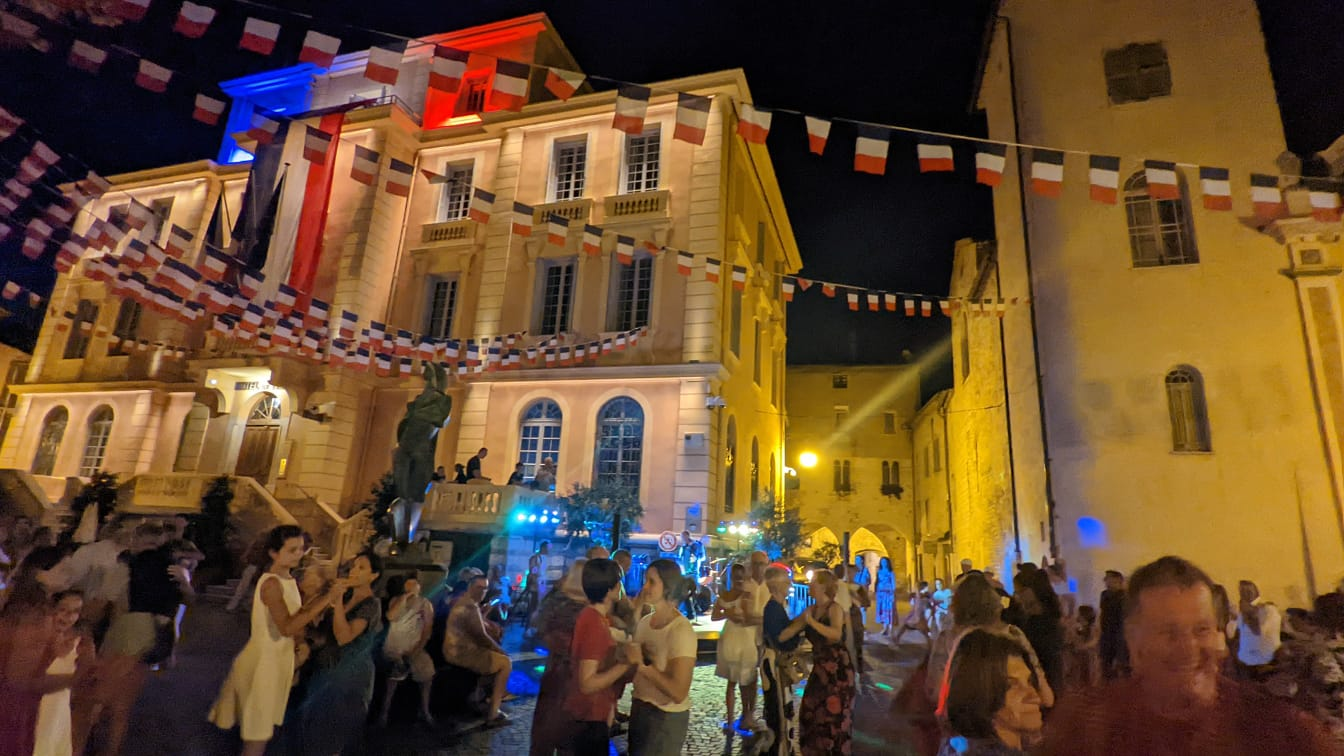 En attendant de connaître la programmation des Nuits du Sud version réduite, on vous dévoile les festivités de l'été à Vence