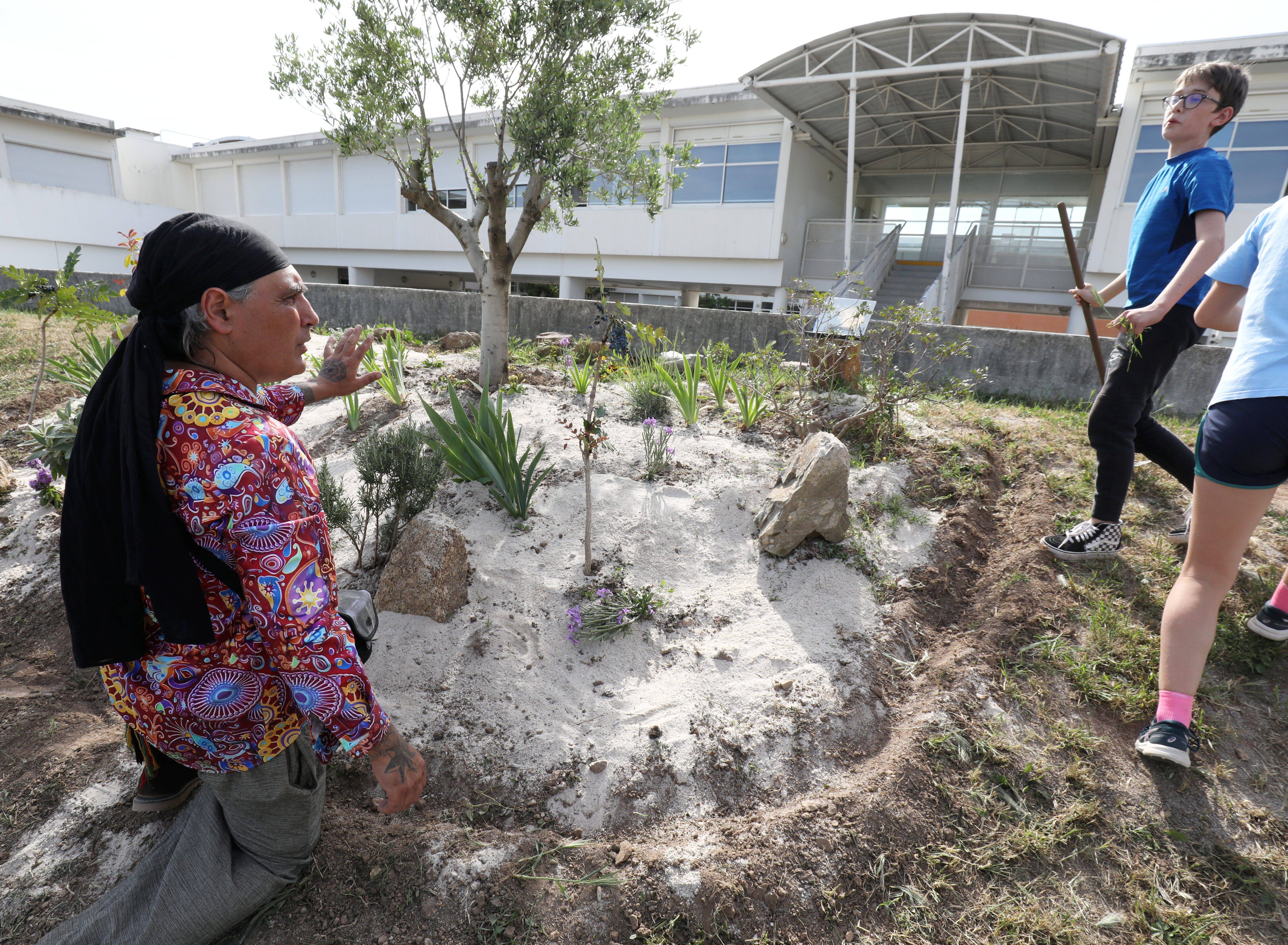 Nouveau jardin artistique: un espace de solidarité et d'harmonie avec la nature pour les collégiens d'Alphonse-Karr