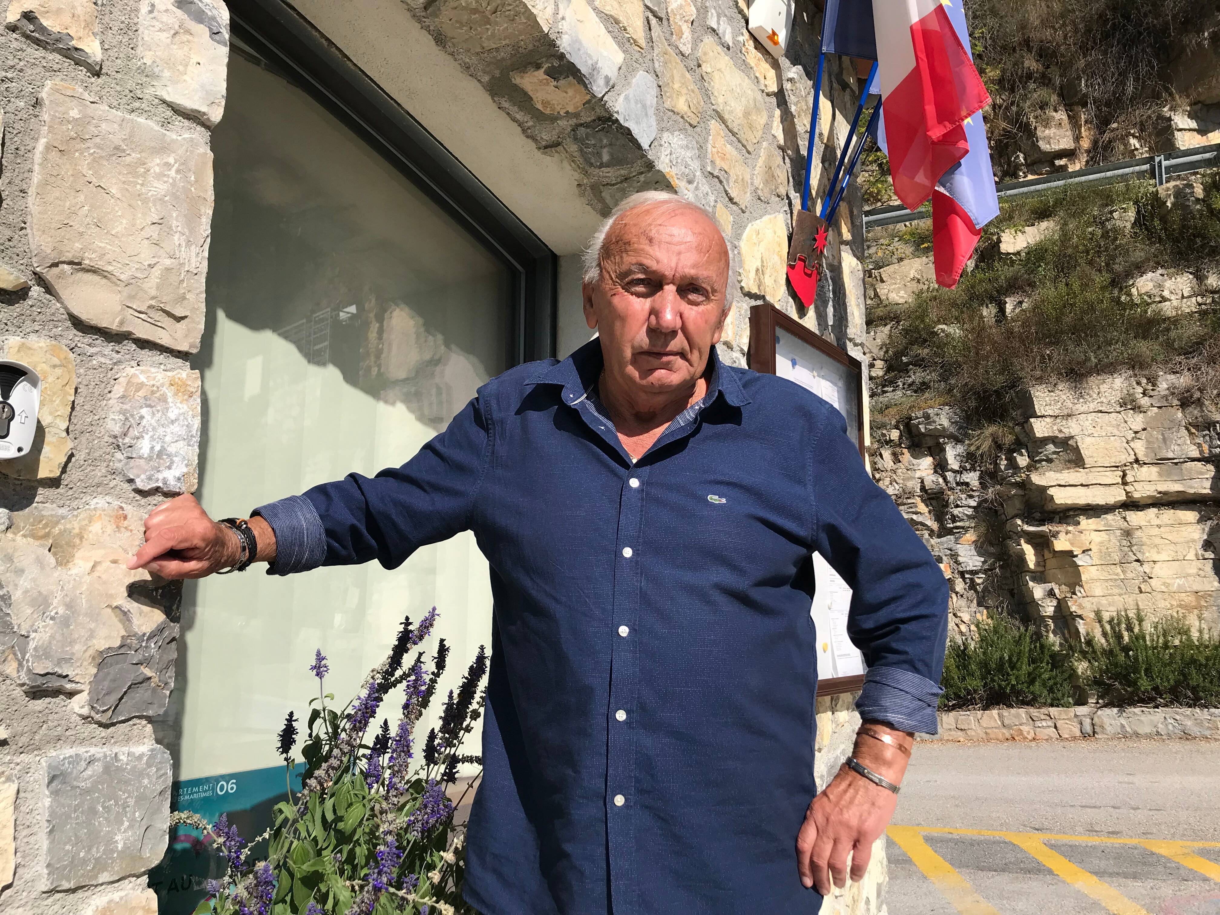 Il a été chauffeur de bus scolaire, il se battait pour les enfants et s'est dévoué pendant 40 ans à son village... Qui était Claude Mercanti, maire de Bairols décédé ce lundi?