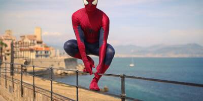 Rencontre avec le Spider-man des remparts d'Antibes, qui anime les journées des enfants hospitalisés