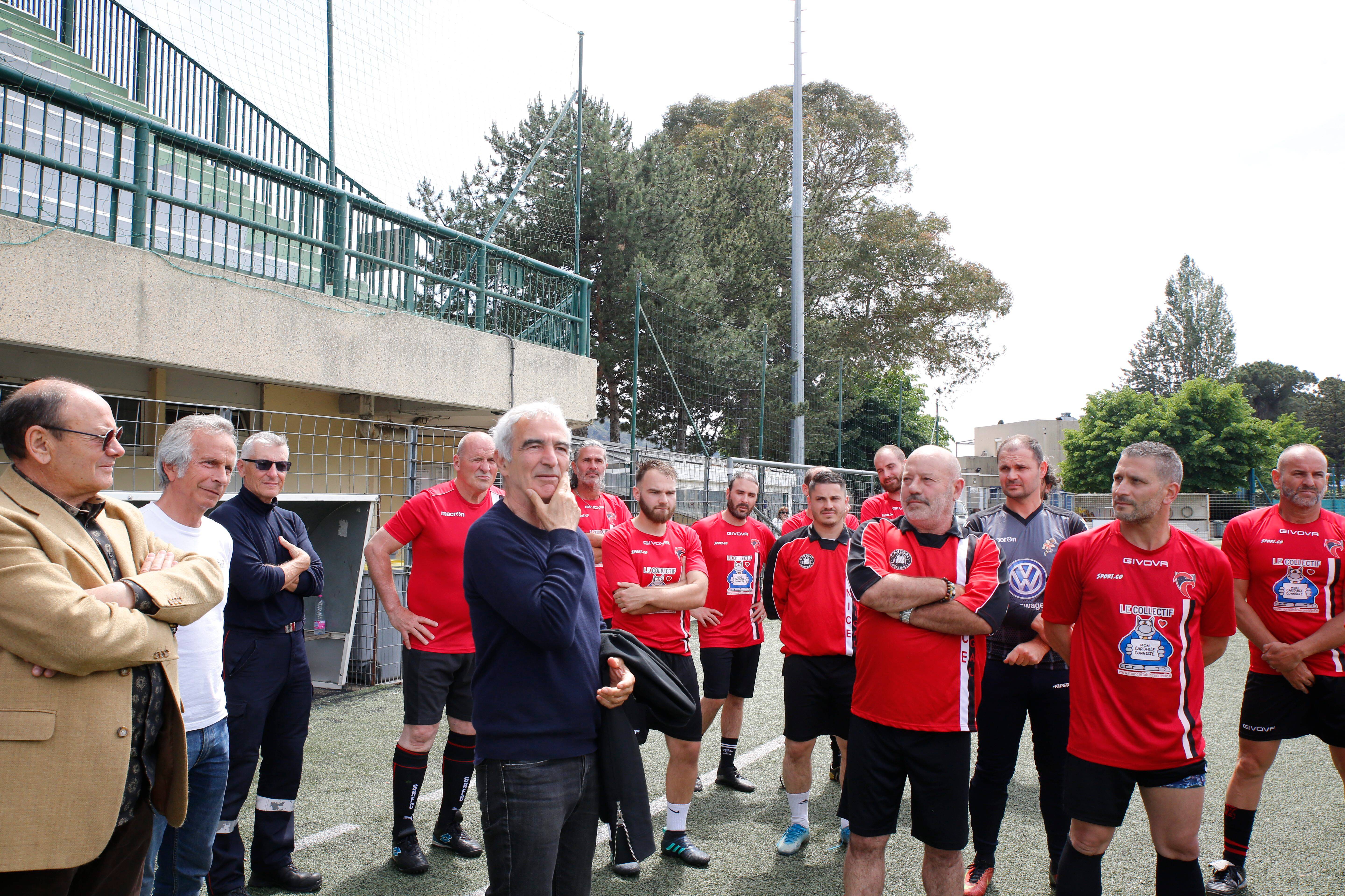 L'ancien sélectionneur de l'Équipe de France Raymond Domenech était de passage à Carros