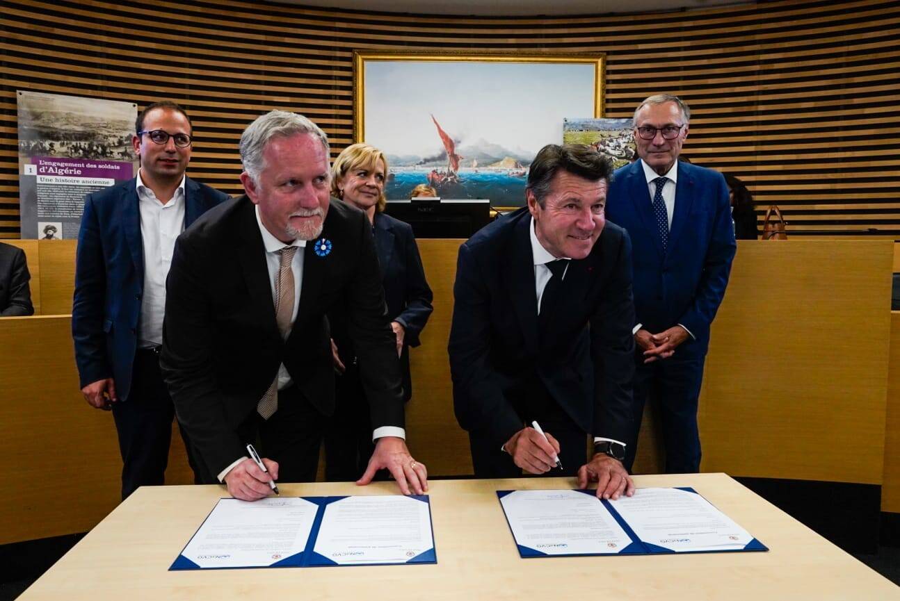 "Ni des collaborateurs ni des traîtres, mais des citoyens français attachés à leur patrie": la mémoire des harkis honorée par la mairie de Nice