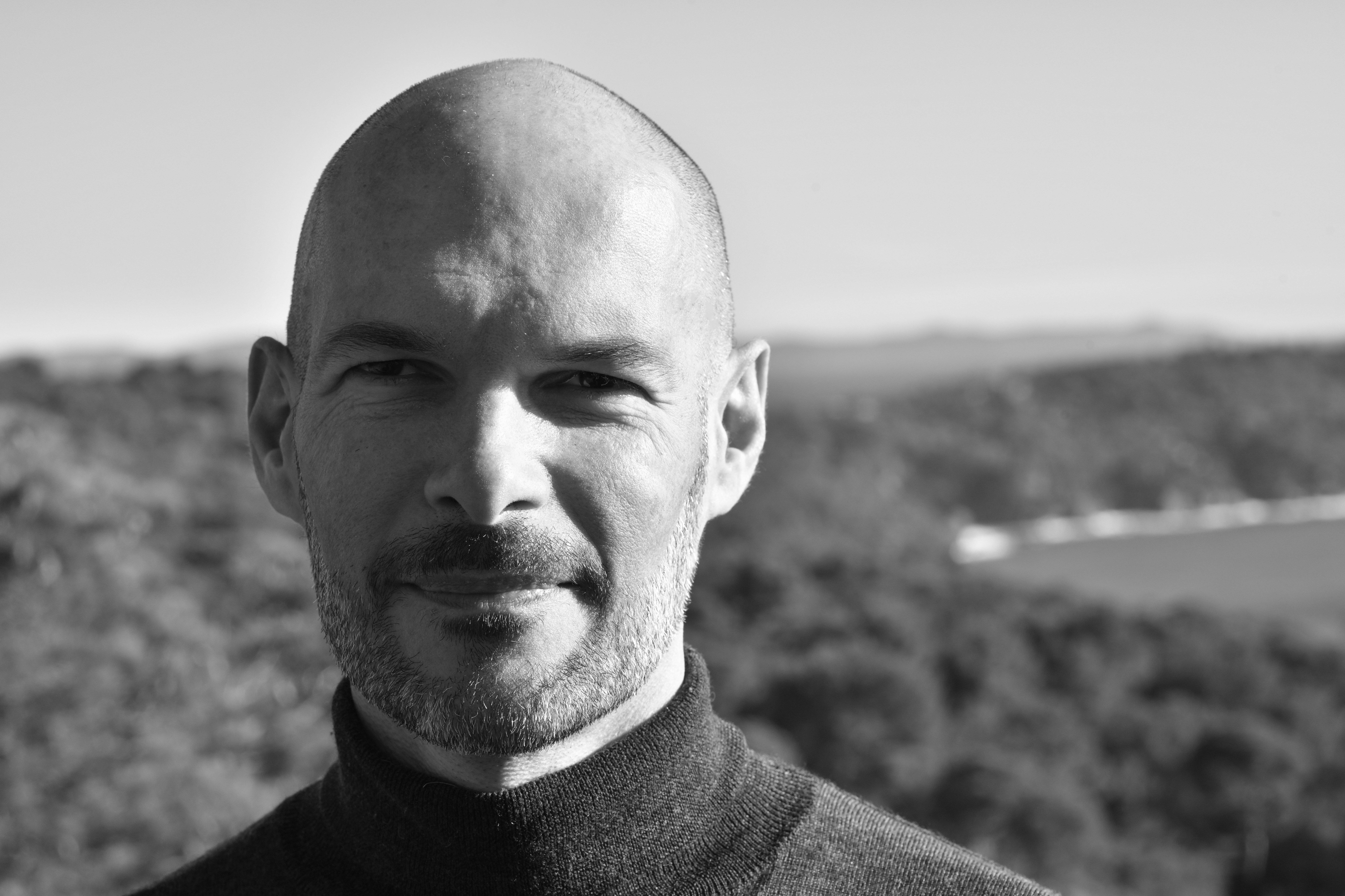 Avant la Fête du livre d'Hyères, Pierre Avrial nous parle de son nouveau livre Le Var dans l'histoire. Chroniques historique