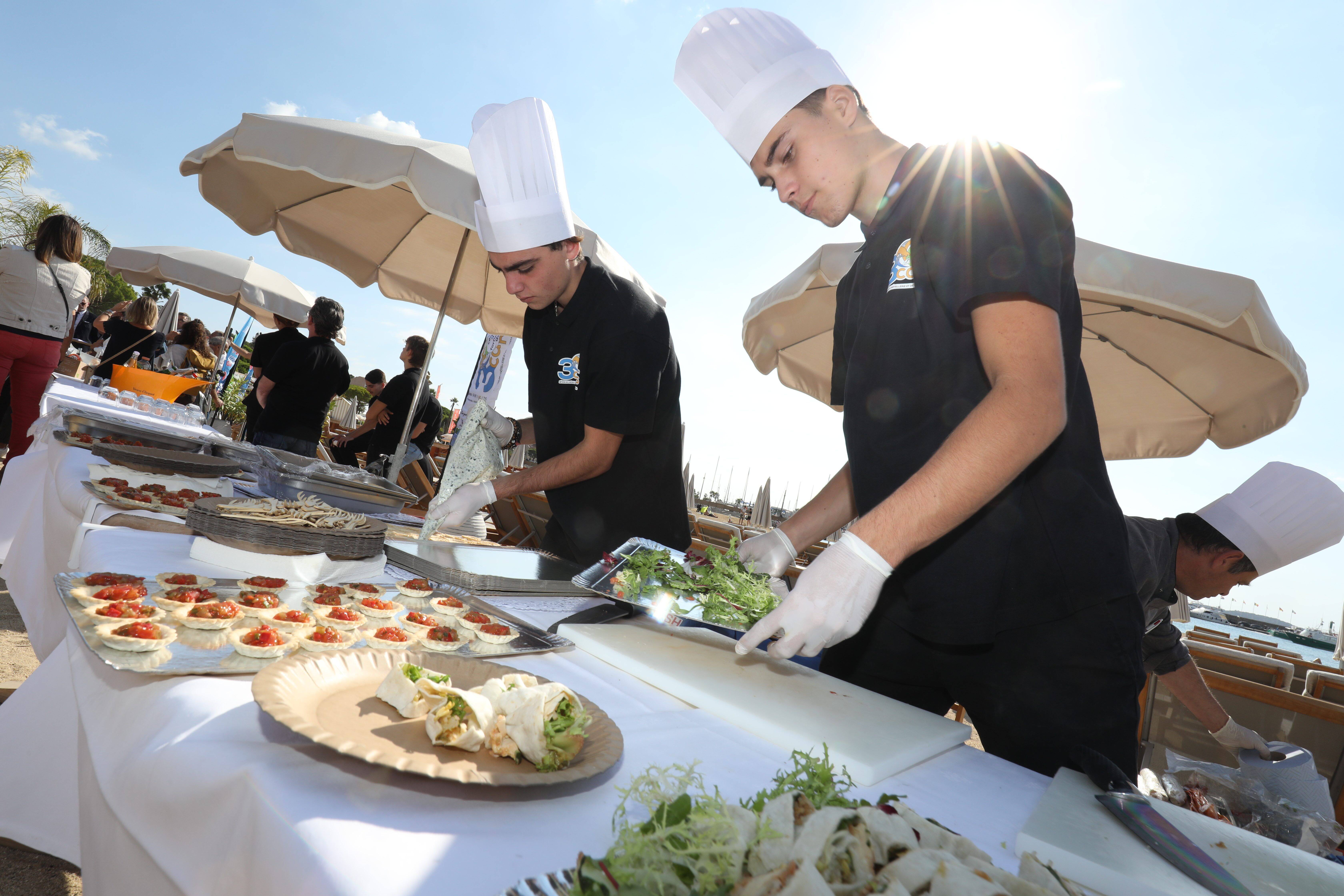 "Avant, nous avions trois à quatre demandes par an": les restaurateurs azuréens et varois confrontés au manque d'apprentis