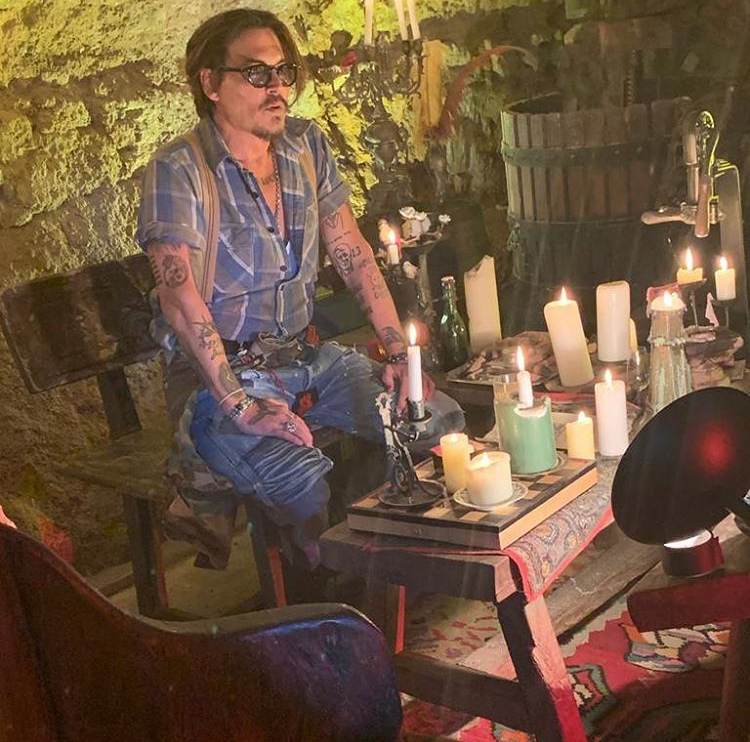Avant Cannes, Johnny Depp aperçu dans son village du Plan de la Tour