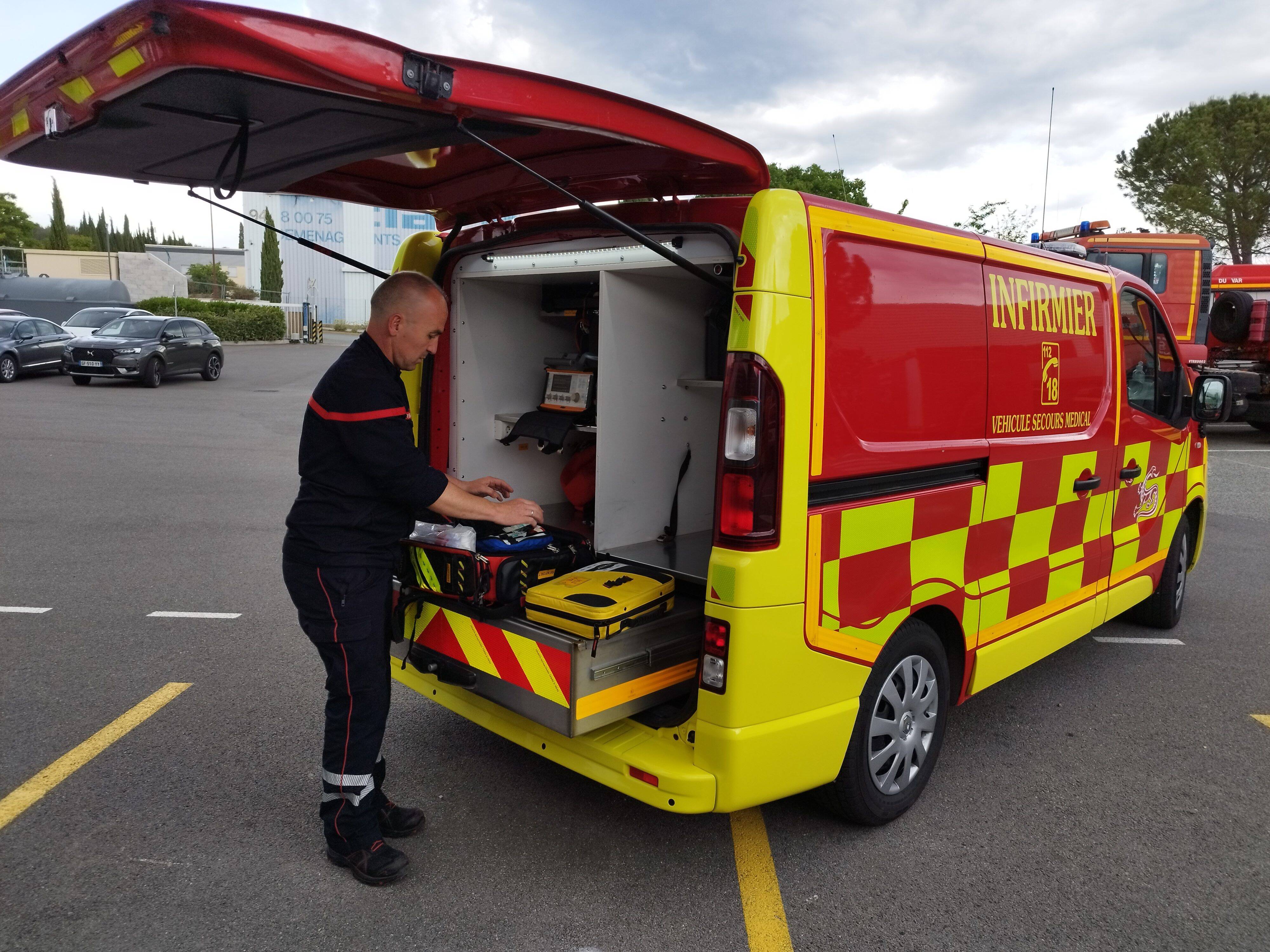 Pour faire face à la hausse des secours aux personnes, les pompiers du Var reçoivent un quatrième véhicule léger infirmier