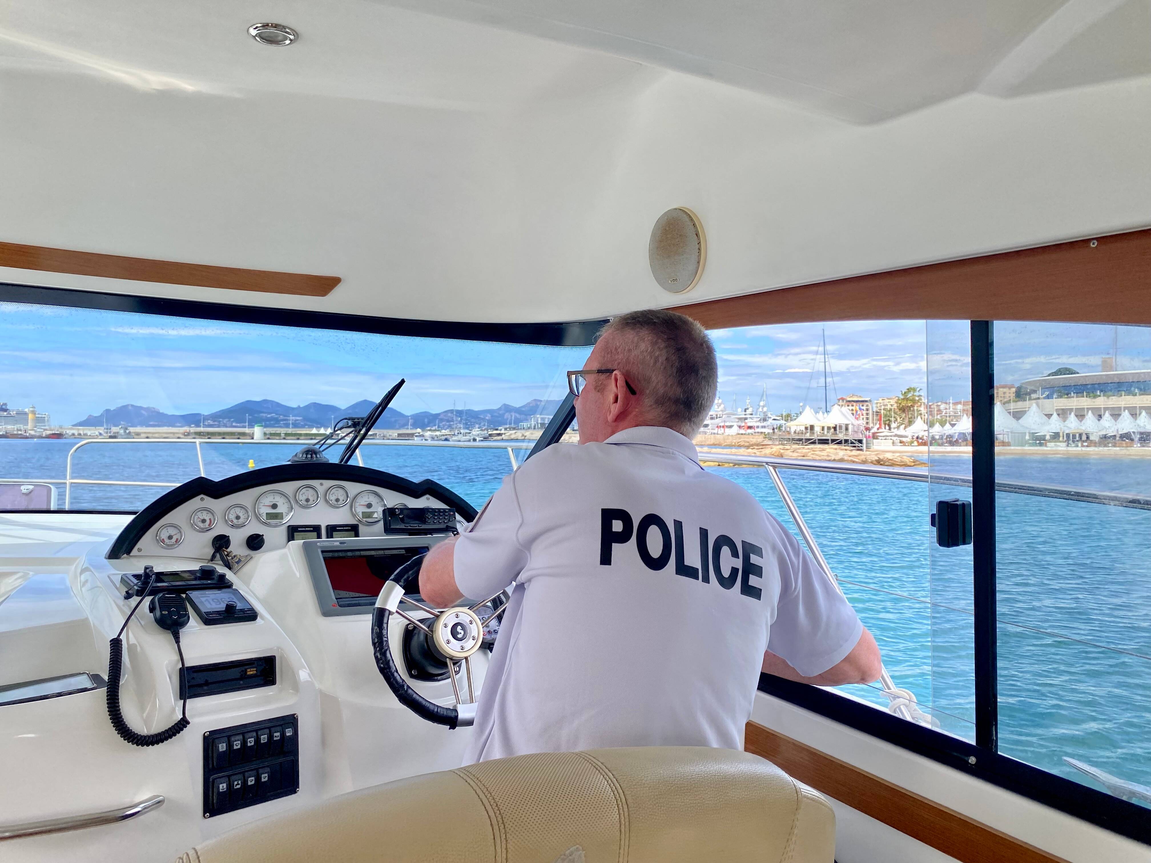 "On voit beaucoup de choses depuis la mer": face au risque terroriste, la baie sous surveillance pendant le festival de Cannes