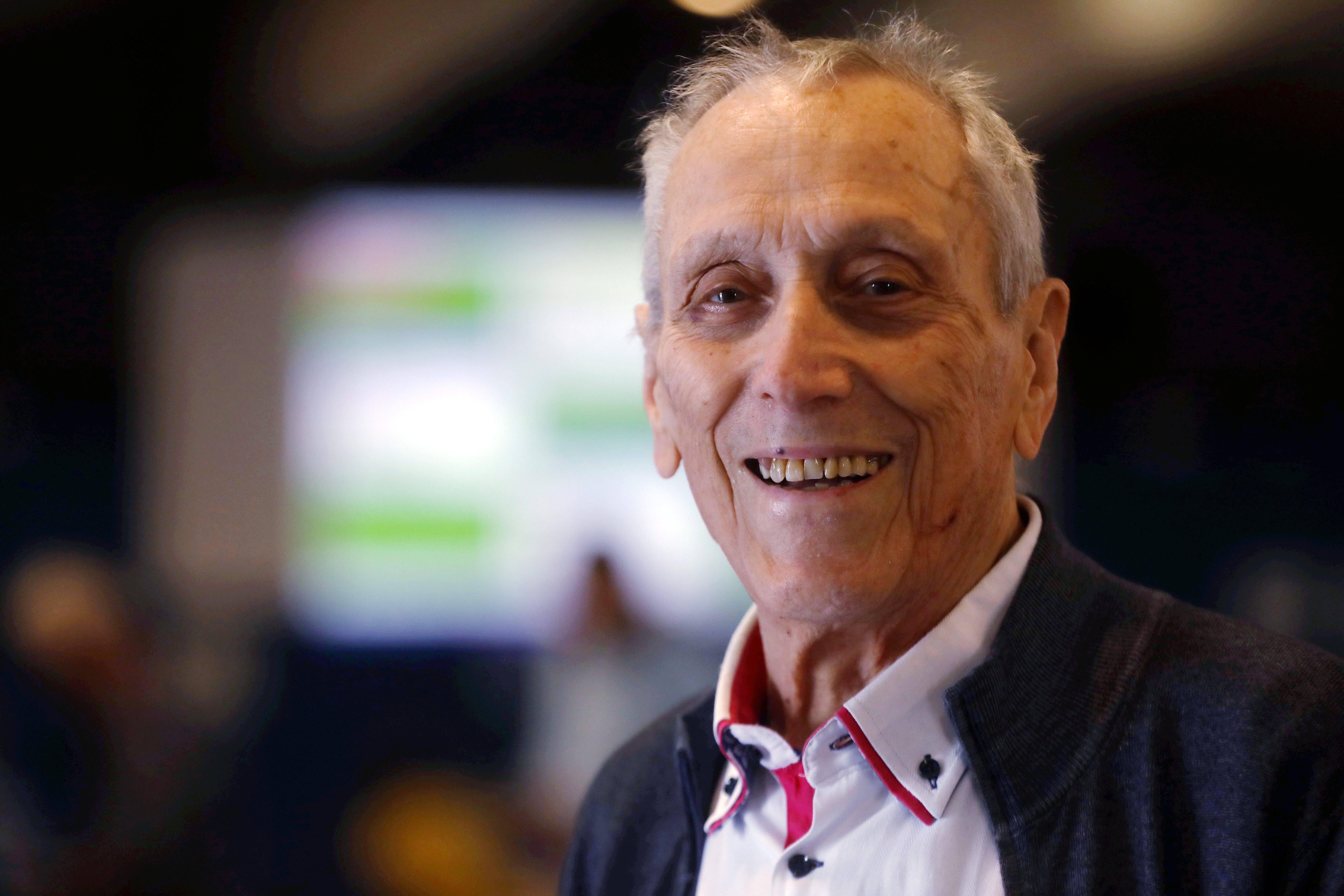 À 90 ans, il fait de la moto et continue d'organiser le festival de bridge de Juan-les-Pins