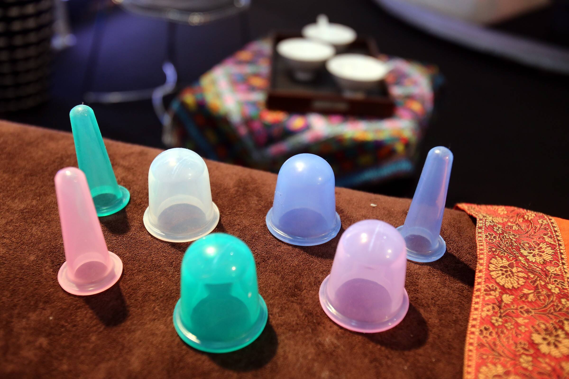 Une Niçoise poursuivie en justice pour avoir exercé illégalement des soins aux ventouses