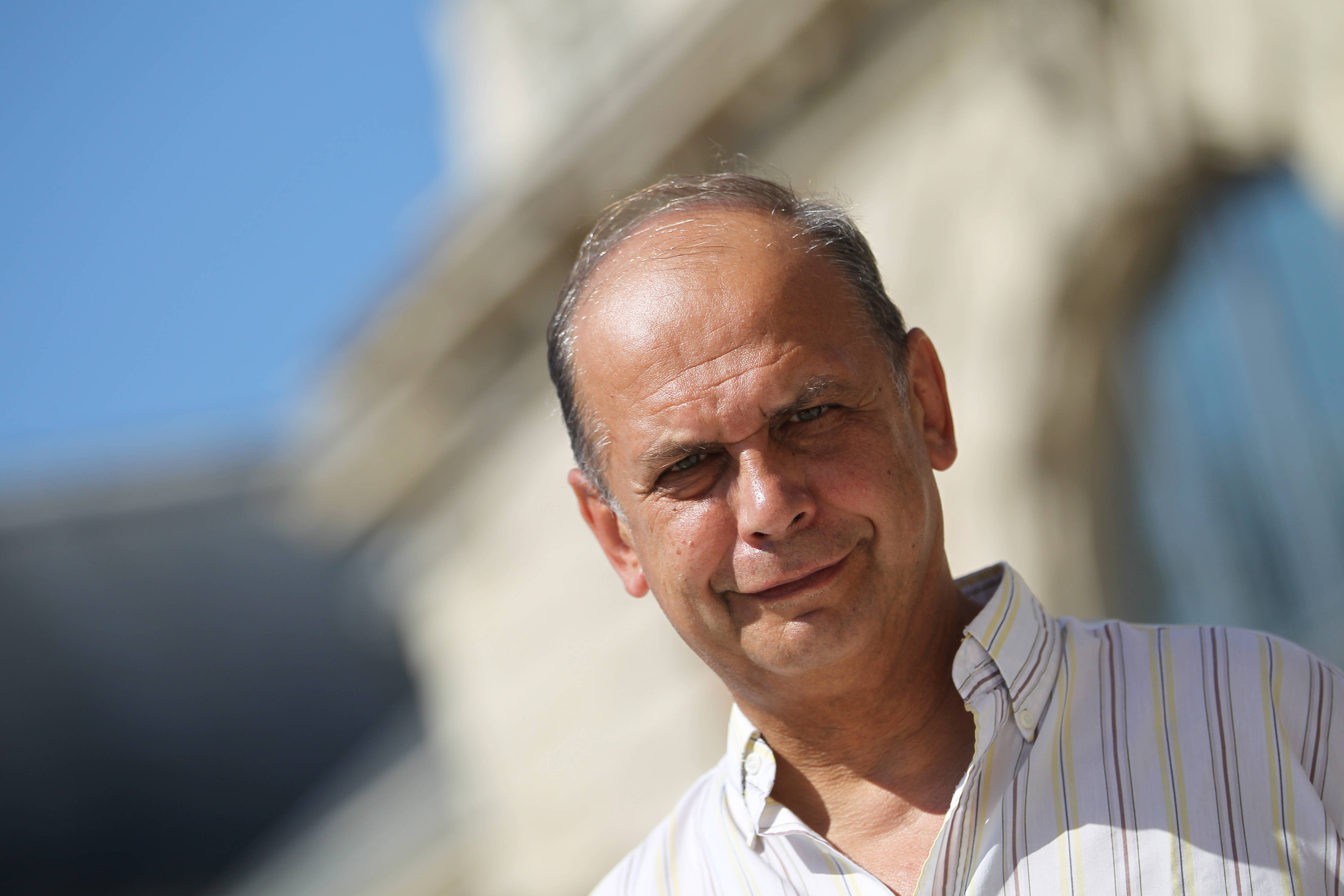 Avec sa musique tzigane, Vladimir Fédorovski veut "faire oublier la tristesse de notre époque"