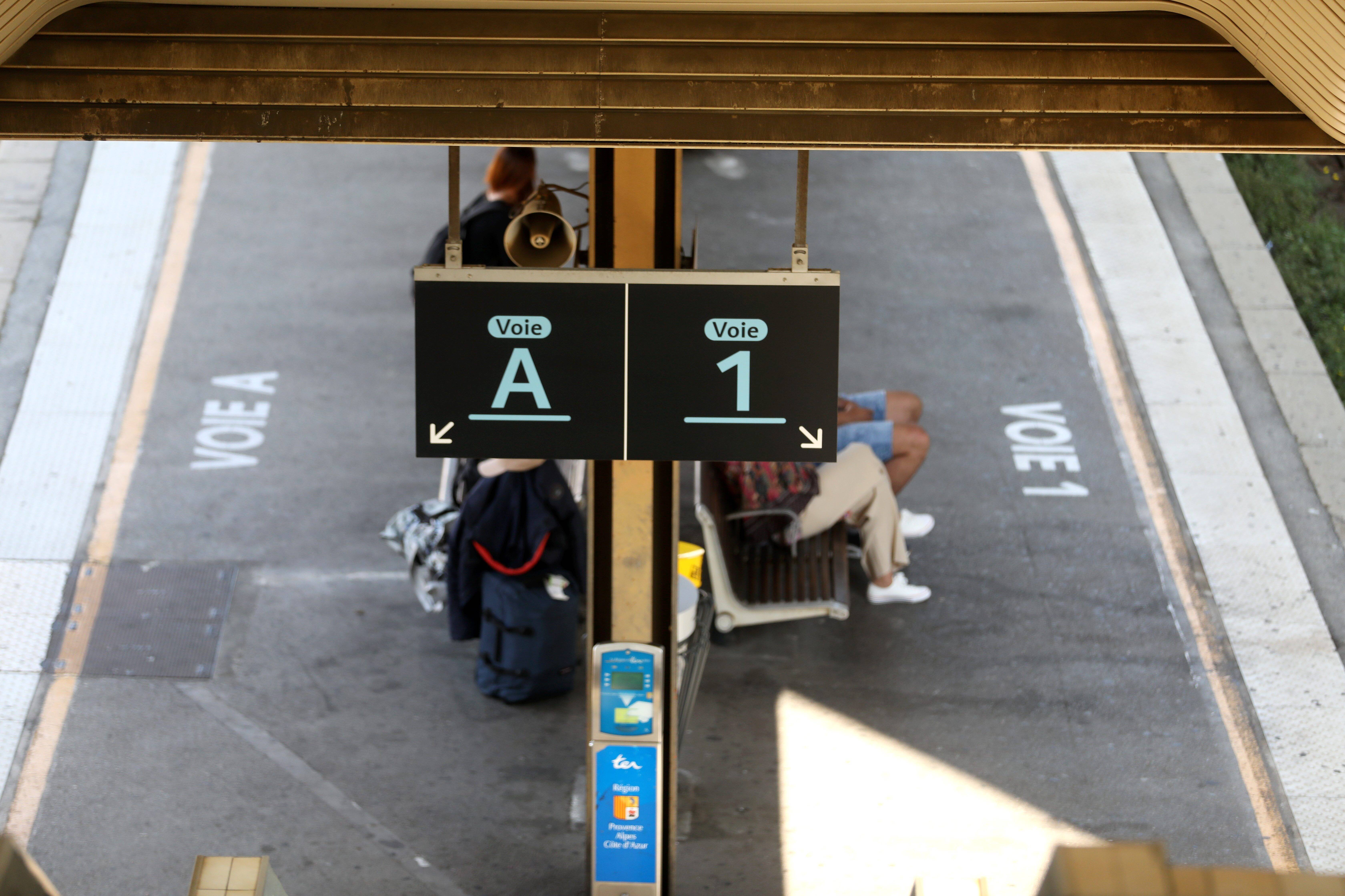 "Nous voulons retrouver la valise. Récupérer son travail. Qu'elle n'ait pas fait ça pour rien": les parents de Maëva lancent un appel à témoins