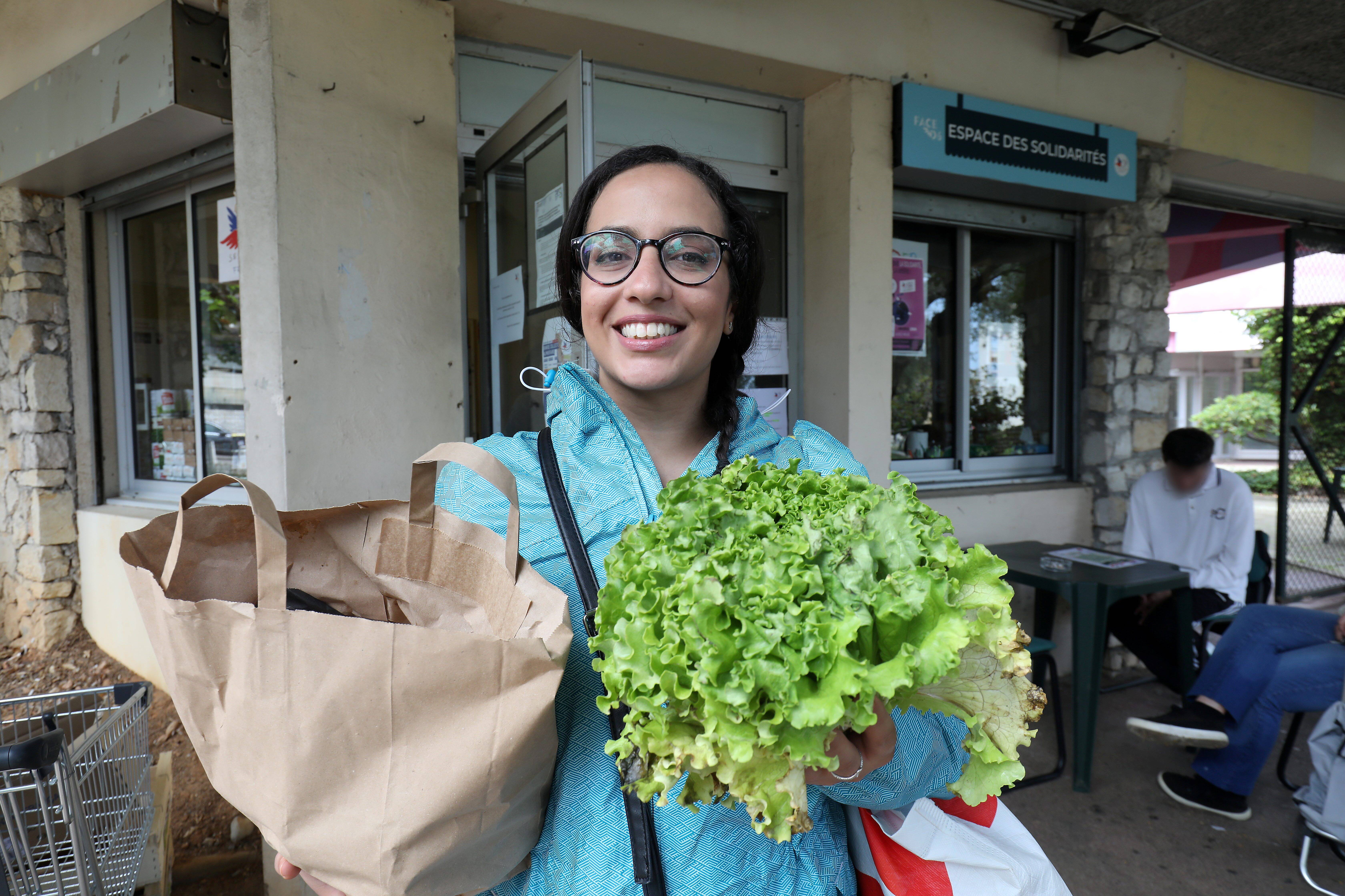 "Quand j'entends un gamin me dire qu'il n'a pas mangé depuis 5 jours, ça me touche profondément": les étudiants plus que jamais touchés par la précarité