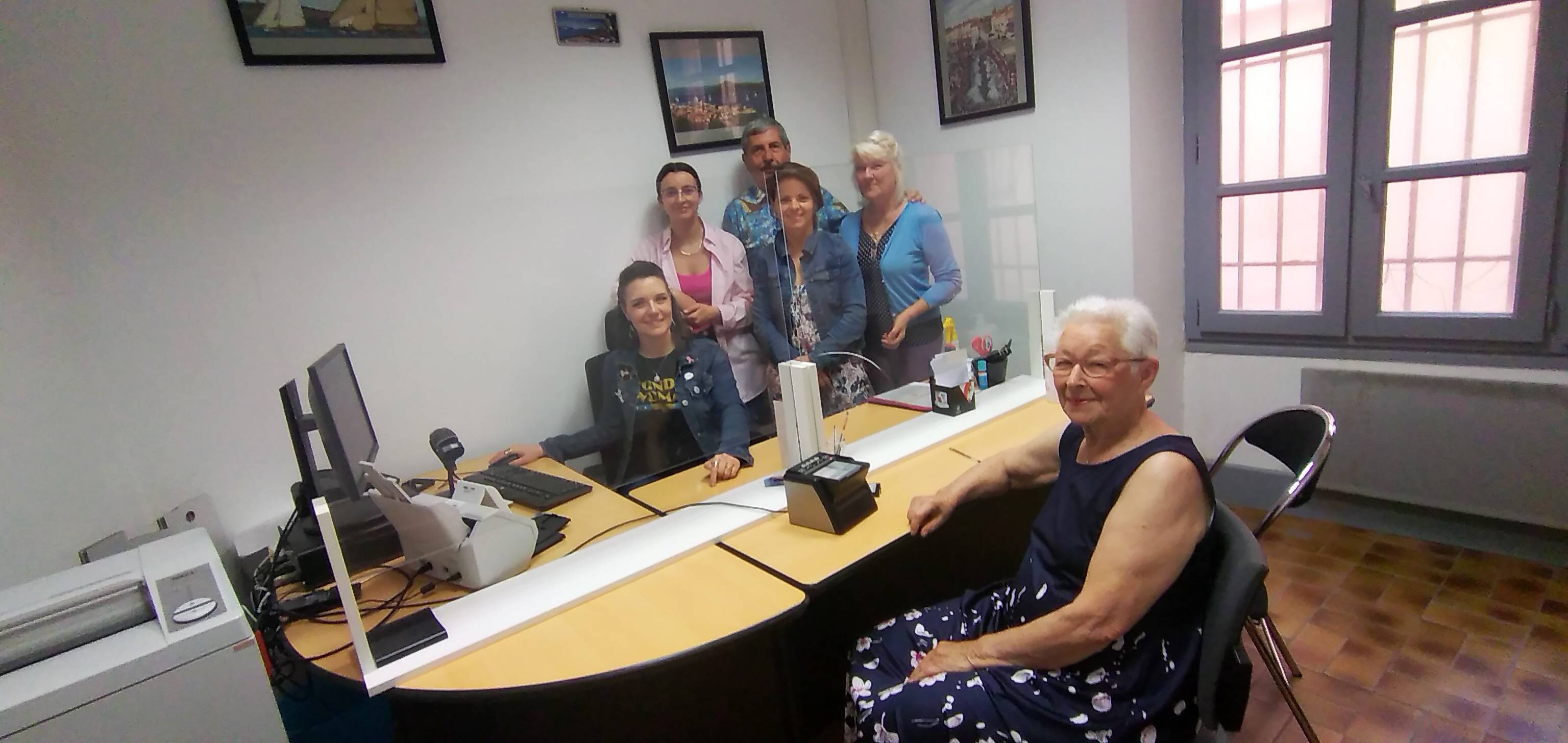 Horaires aménagés, nouveaux créneaux... Saint-Tropez s'organise pour vous permettre de refaire votre passeport et autres pièces d'identité