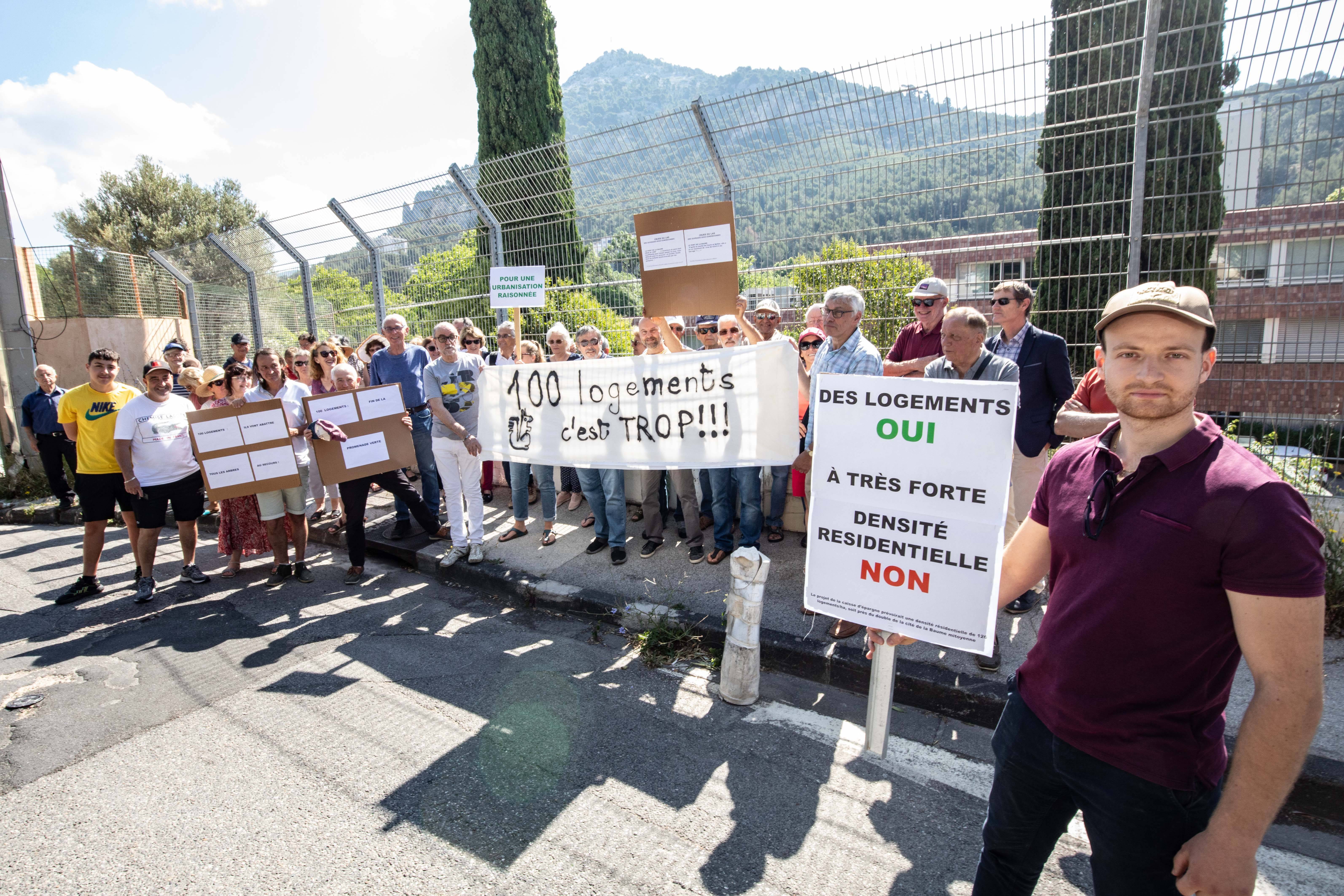"120 logements à la Baume, ce n'est pas raisonnable": à Toulon, les habitants du quartier de Rigoumel s'opposent à un projet de création d'une centaine de logements