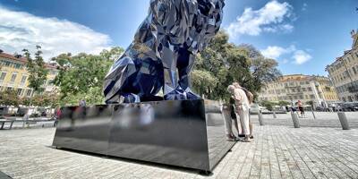 Quelle est cette sculpture monumentale qui vient d'être installée sur la place Garibaldi à Nice?