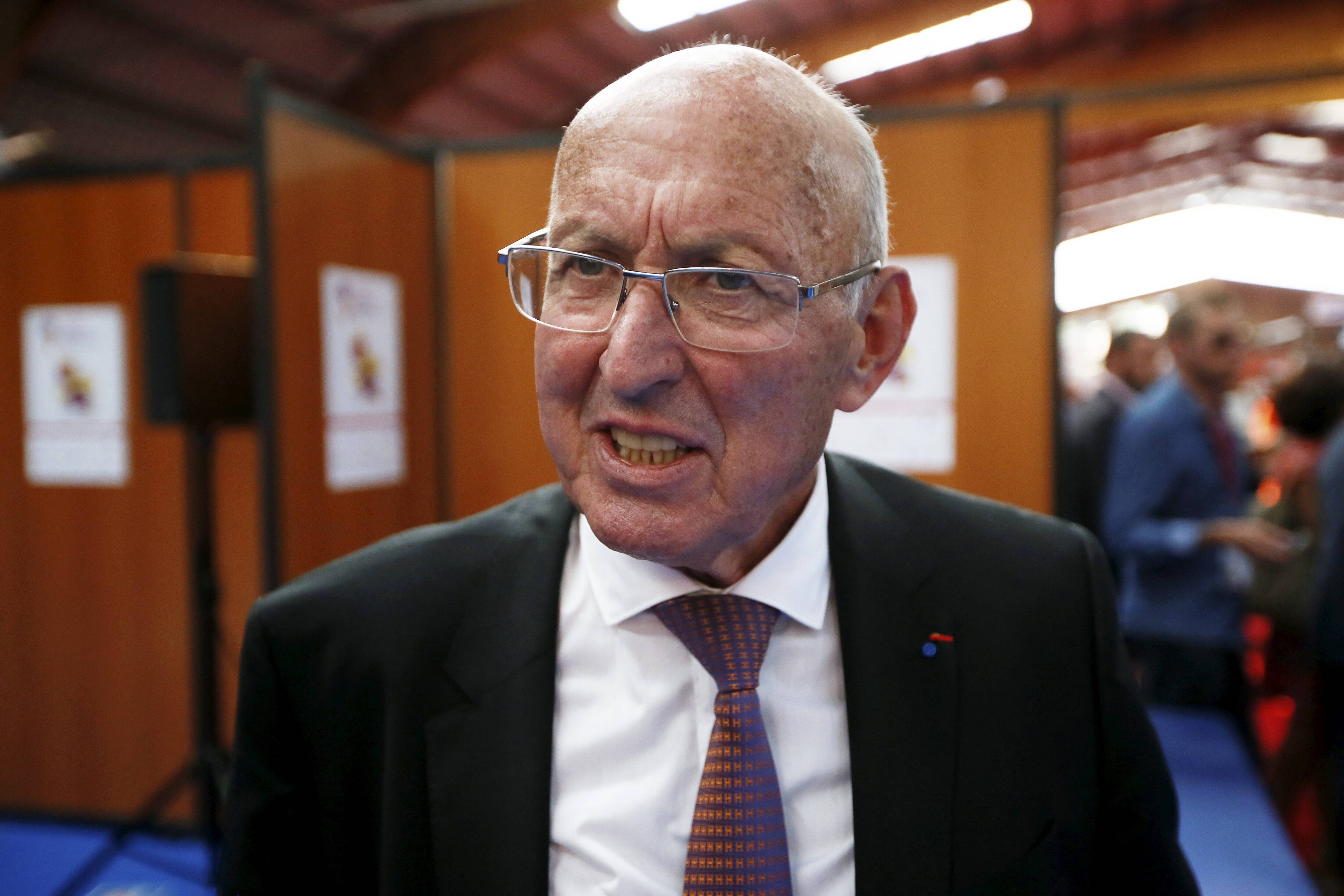 "Libre et sans étiquette politique": qui est Jean-Pierre Véran, l'homme qui peut rassembler les maires du Var?