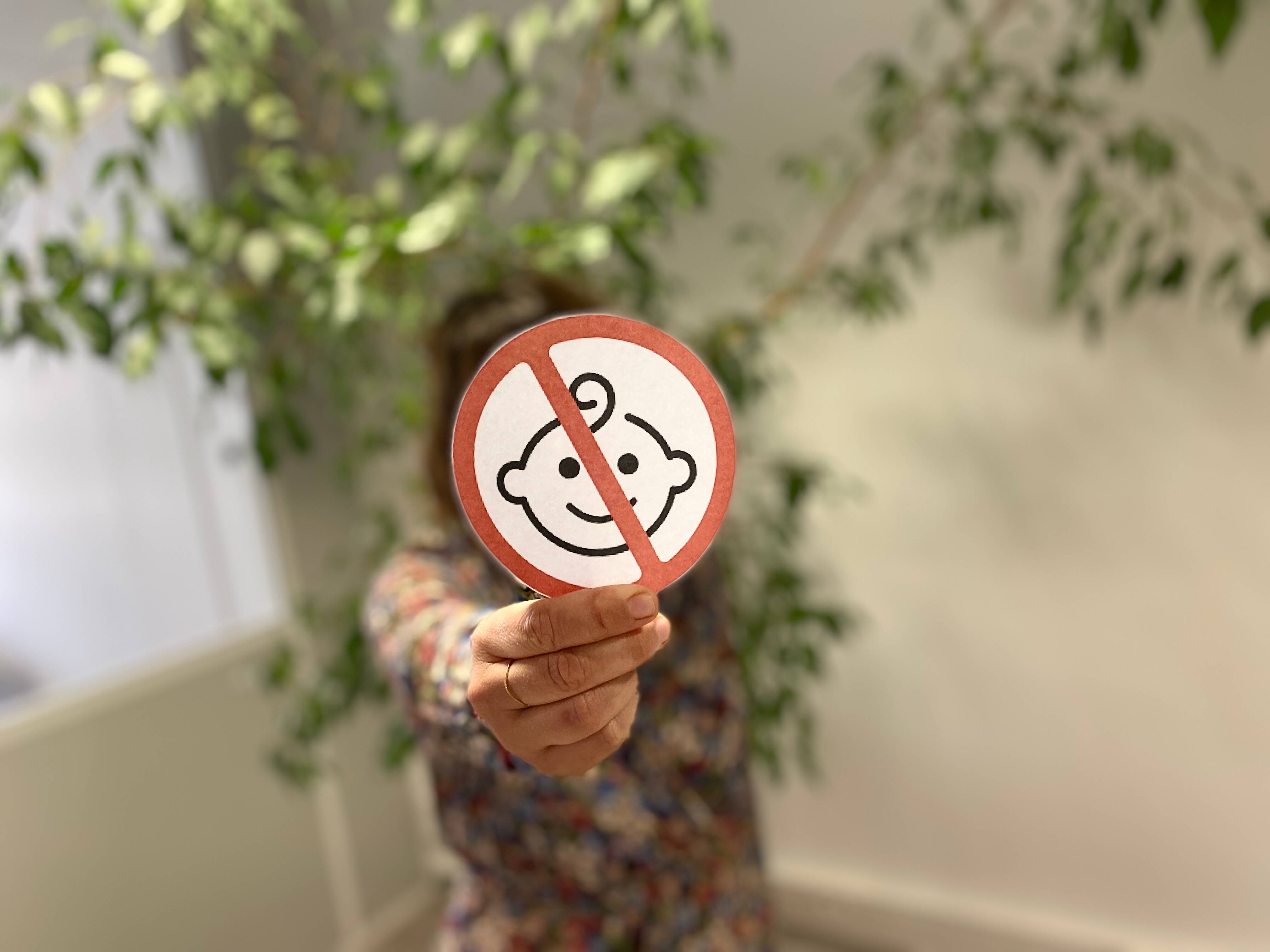 "Une fois le poids de la société, le conditionnement retirés, il ne reste pas grand-chose": elles expliquent pourquoi elles ne veulent pas d'enfant