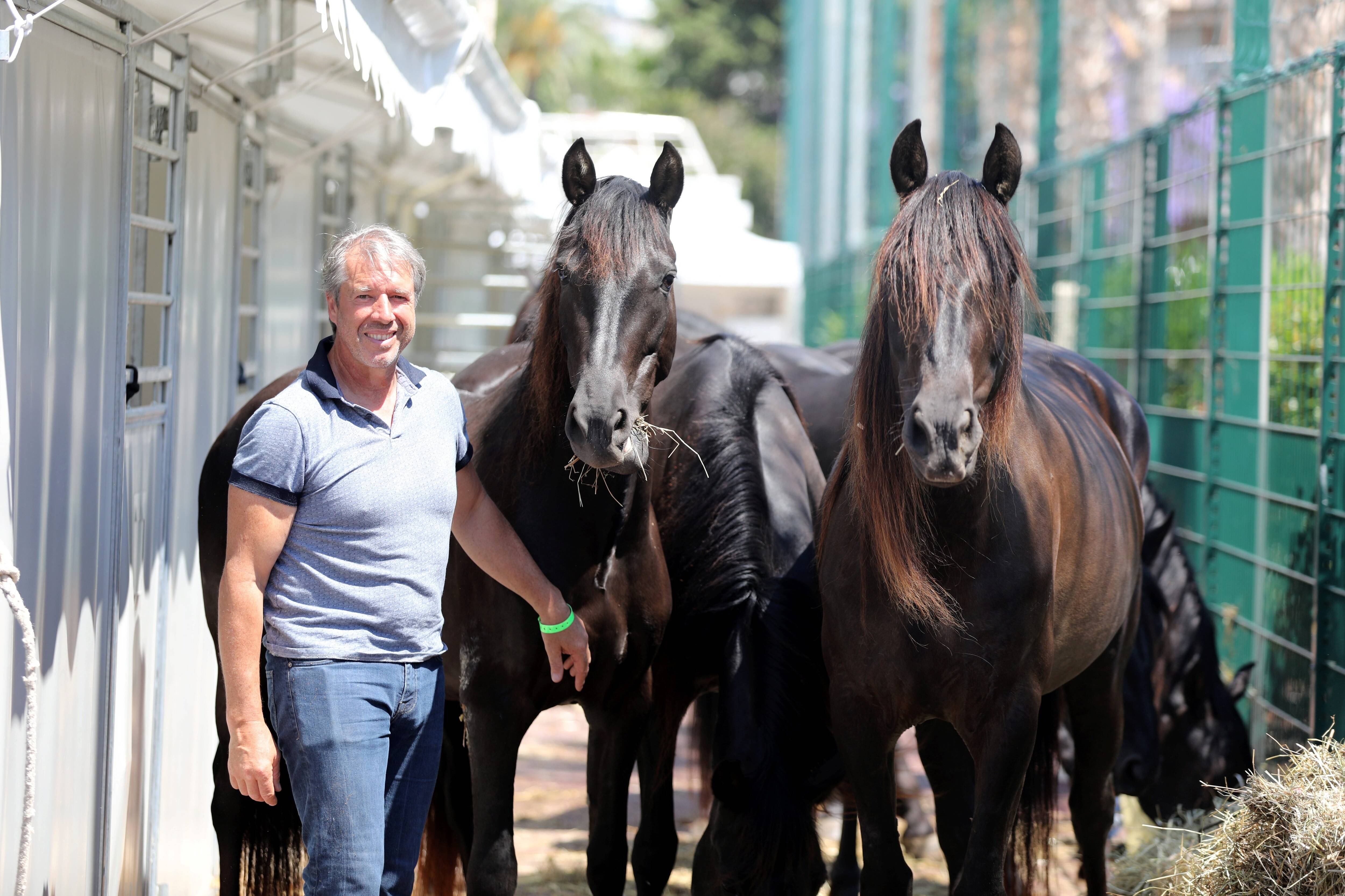 "On est face aux chevaux comme un livre ouvert": rencontre avec Jean-François Pignon au Jumping de Cannes