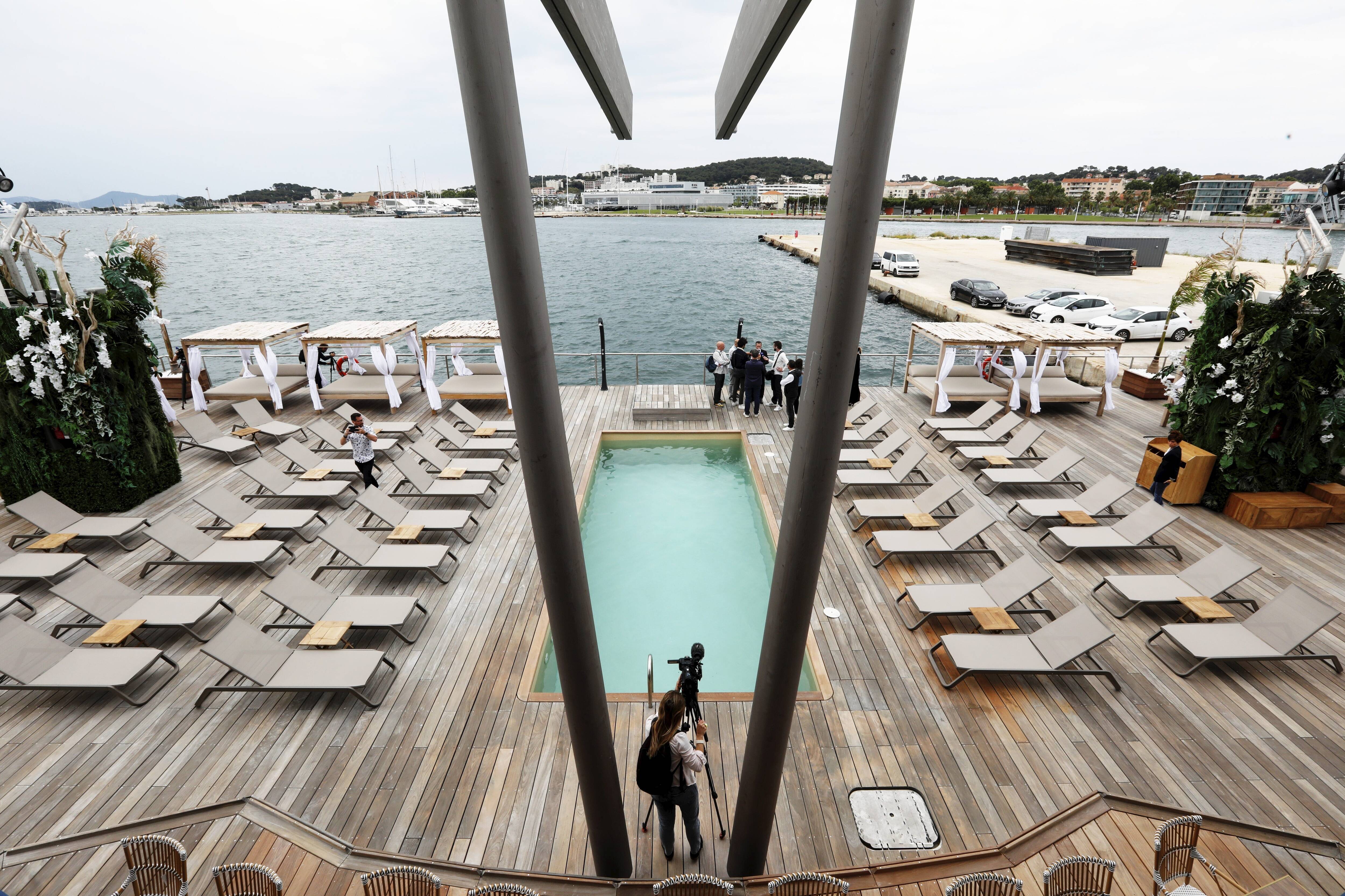 "Une aberration écologique": après les actionnaires de Canua Island, c'est le maire de Théoule qui écrit à Emmanuel Macron