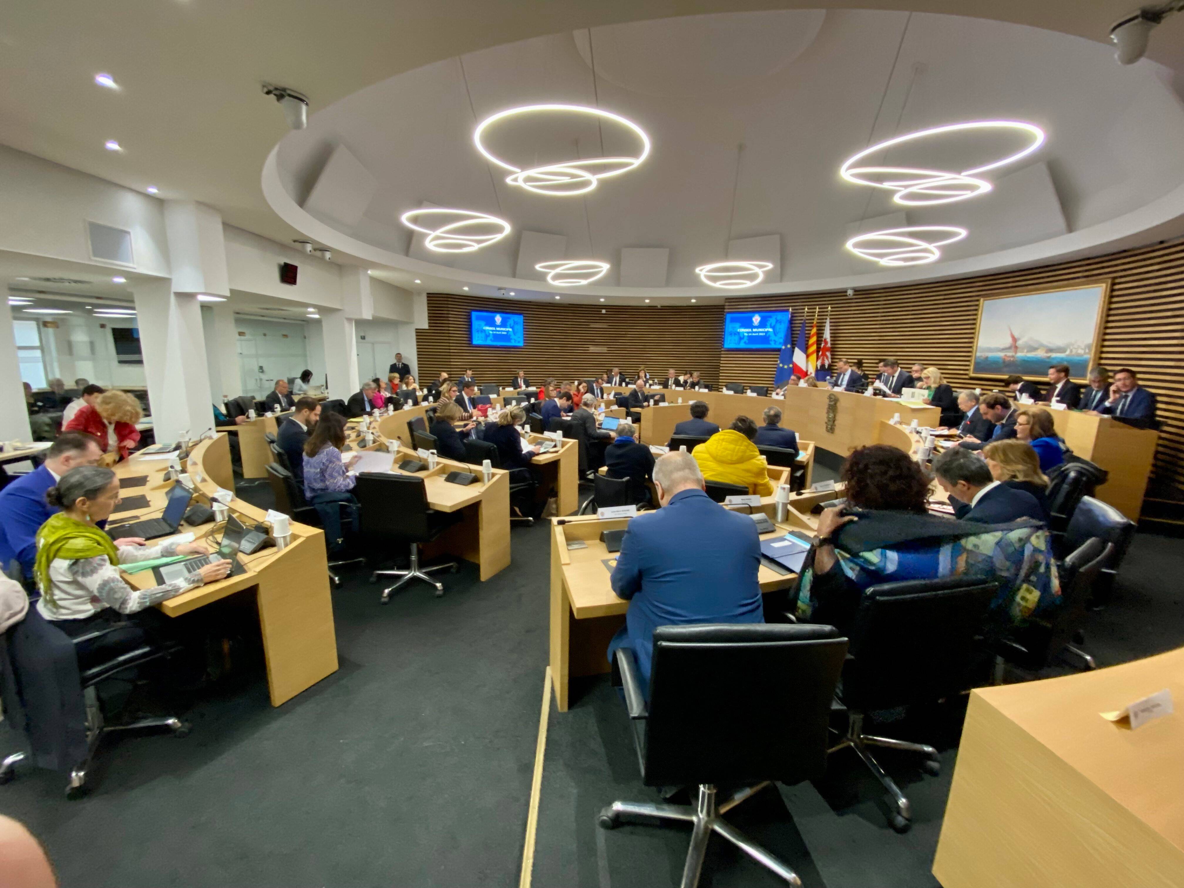 "Ça ne fera peut-être pas plaisir, mais on ne va pas mal": la Ville de Nice défend ses comptes avant un conseil très financier ce mercredi