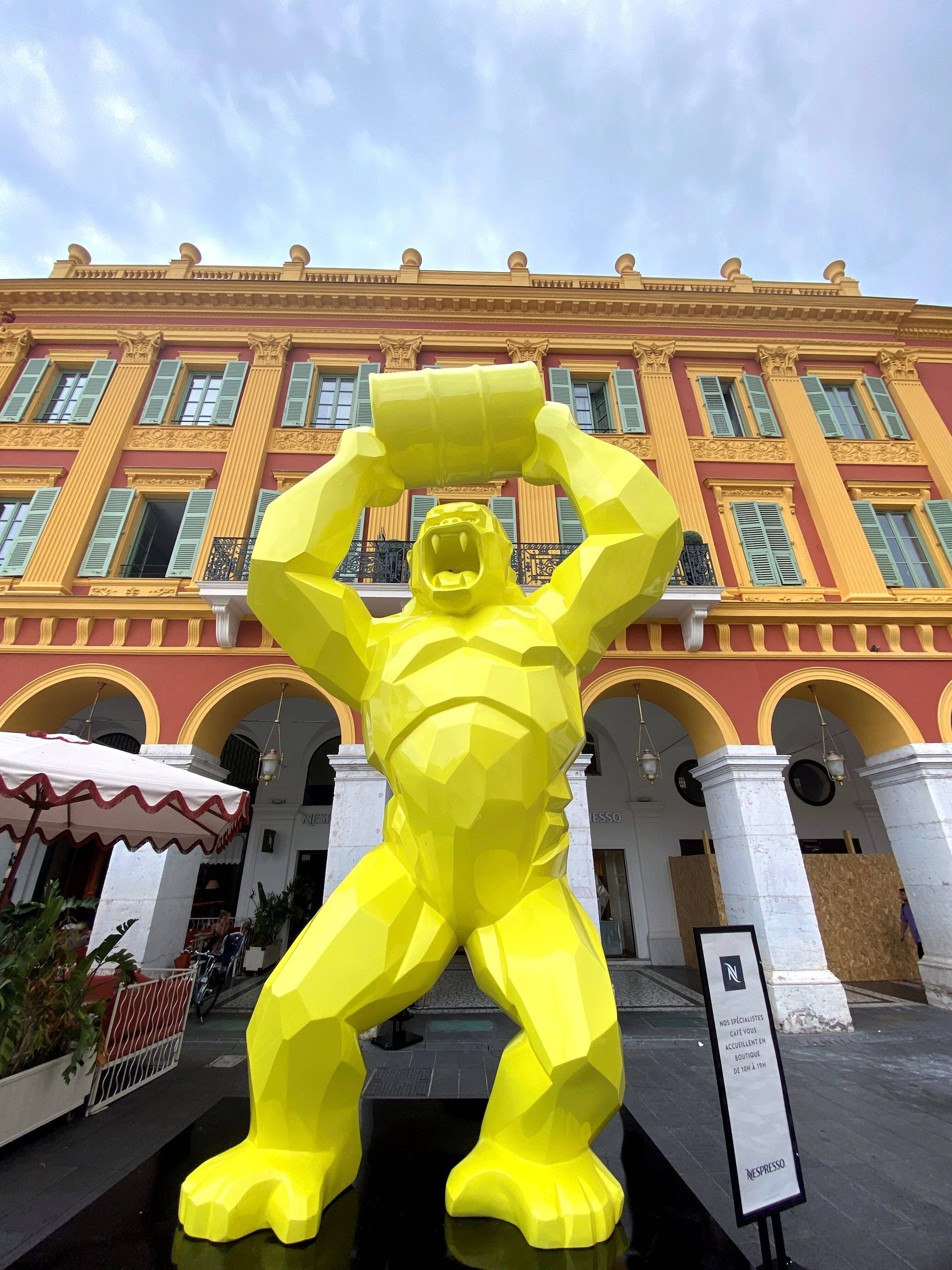 Aimez-vous les sculptures monumentales d'Orlinski dans les rues de Nice? Donnez-nous votre avis