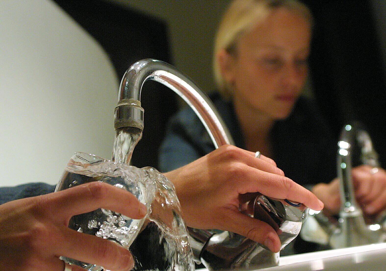 "Il est inadmissible que les efforts ne soient pas repris par les gros consommateurs": un guide pour économiser l'eau qui passe mal auprès des particuliers