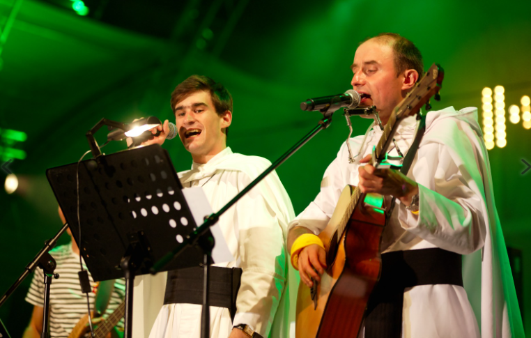 Fête de la musique: qui sont Les Soutanes of Swing, le groupe en concert "pour Jésus" à Toulon?