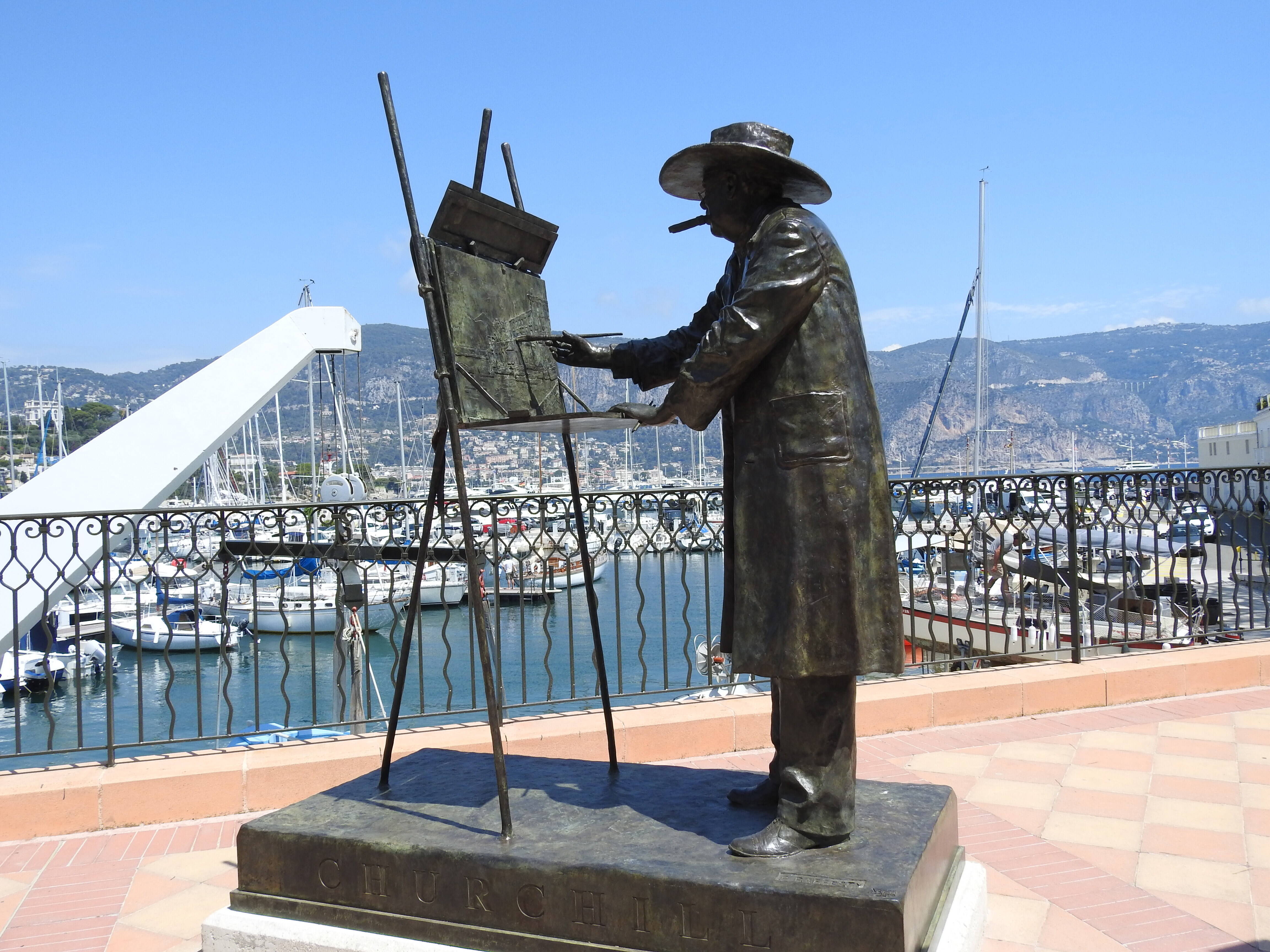 On vous explique pourquoi une statue de Winston Churchill vient d'être installée dans ce village de la Côte d'Azur
