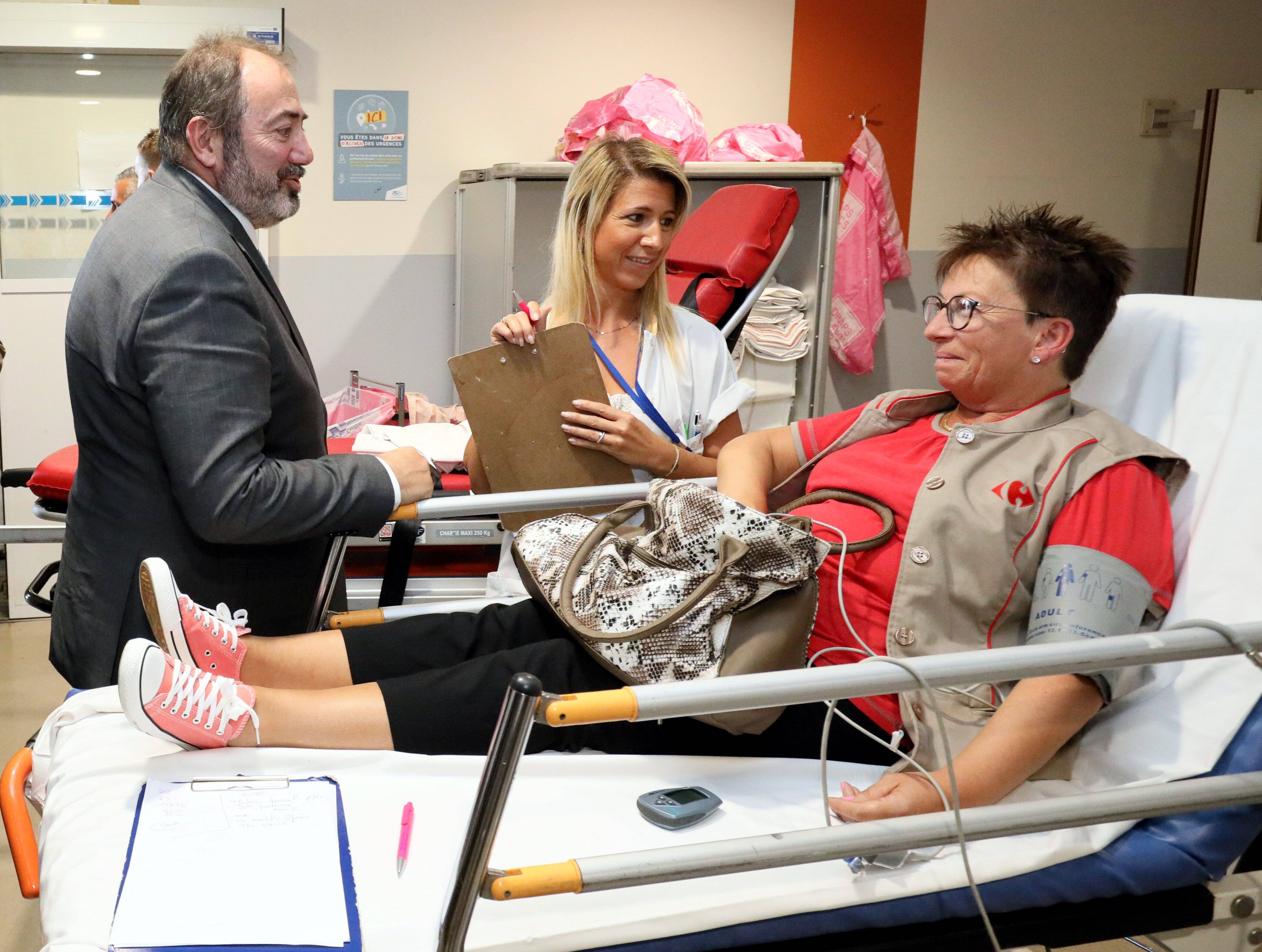 Sécurité des soignants, soins palliatifs: pourquoi le ministre de la Santé s'est rendu dans les Alpes-Maritimes