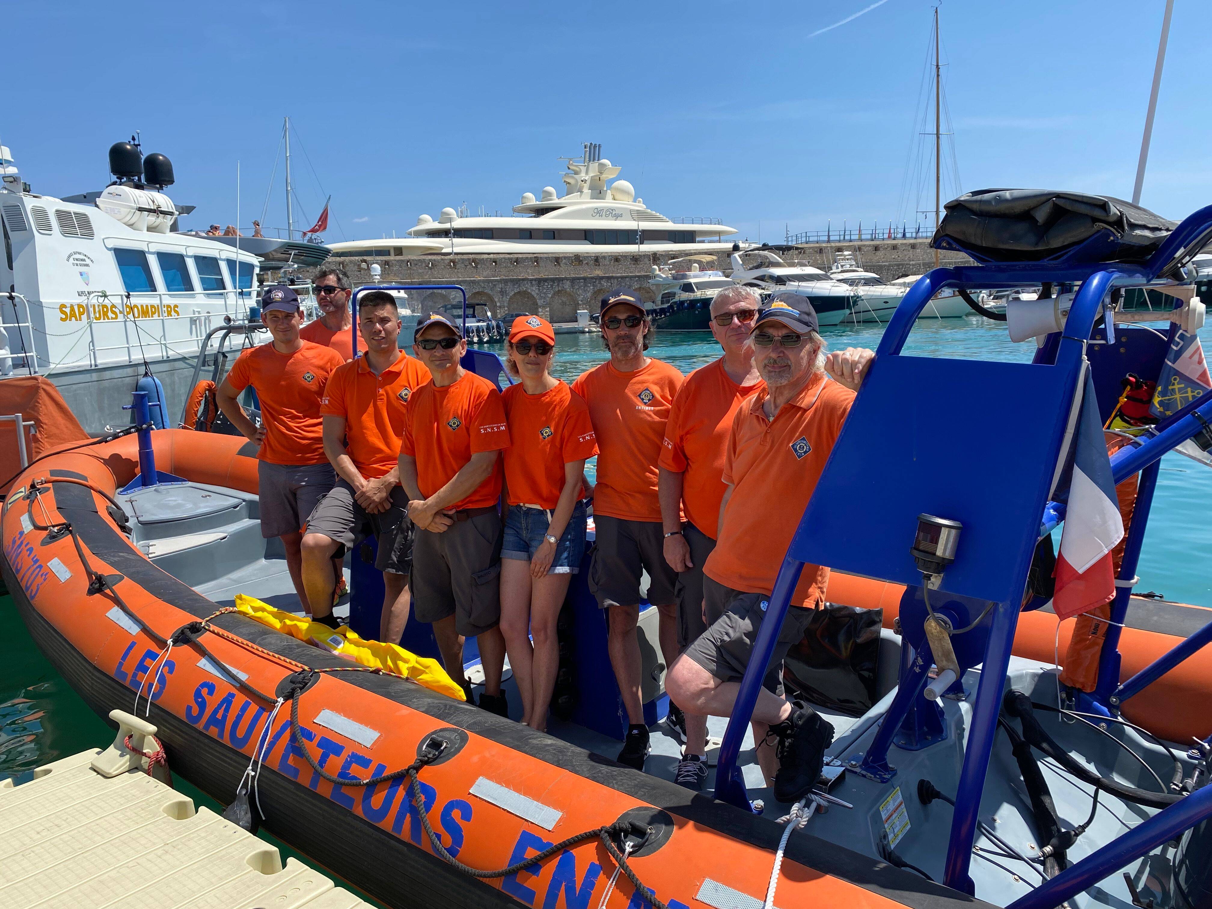 "Nous sommes tous ultra-motivés": à Antibes, 40 bénévoles de la SNSM veilleront au grain cet été