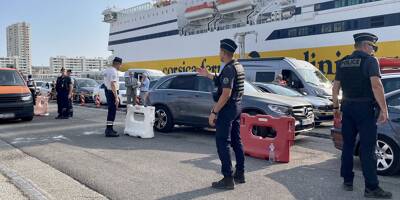 Des armes blanches et de la cocaïne saisies lors d'un contrôle XXL sur le port de Toulon